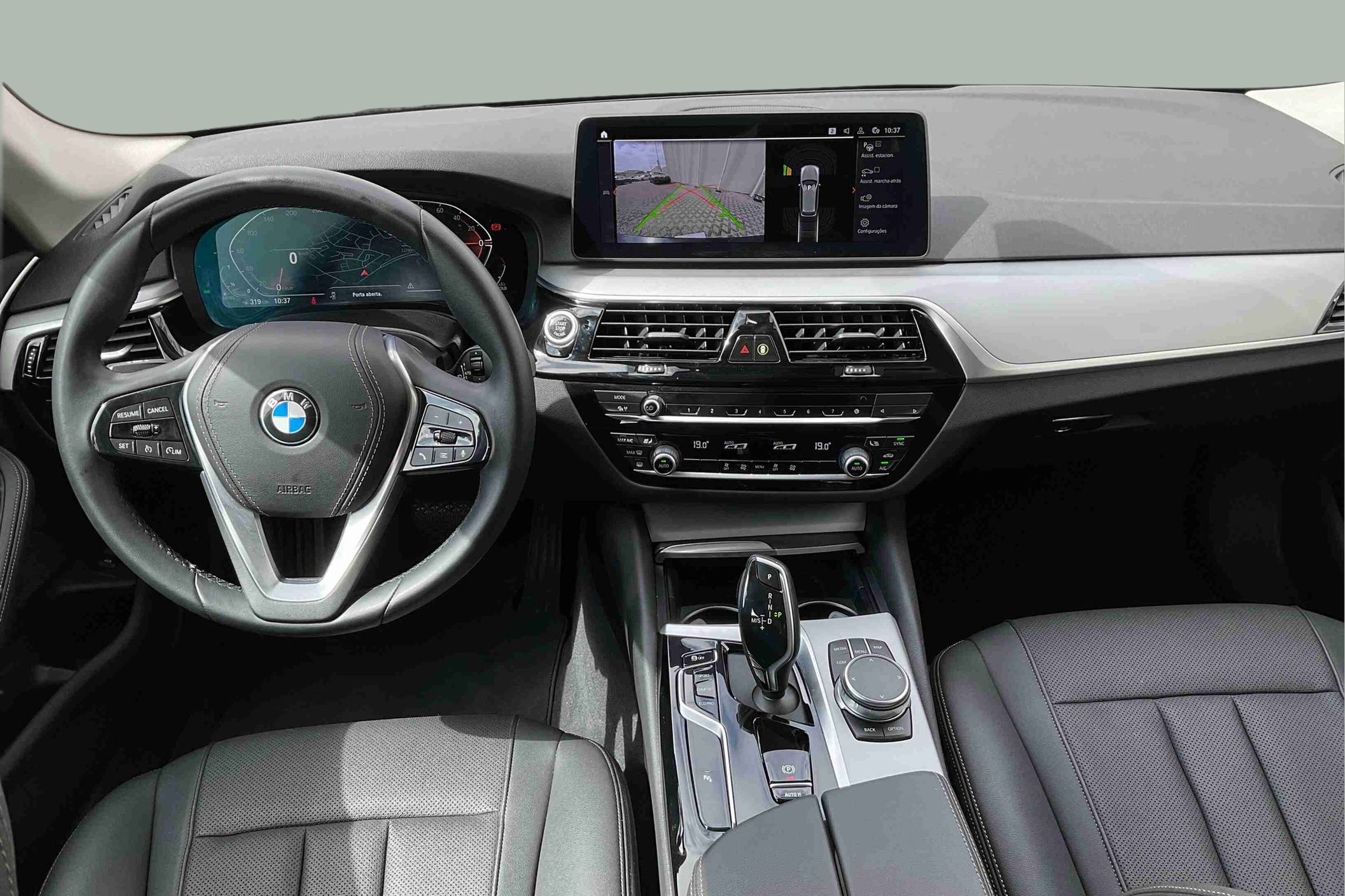 BMW Série 5 520d Touring color Gris. Año 2024. 140KW(190CV). Diesel. En concesionario Santogal Setúbal de Setúbal