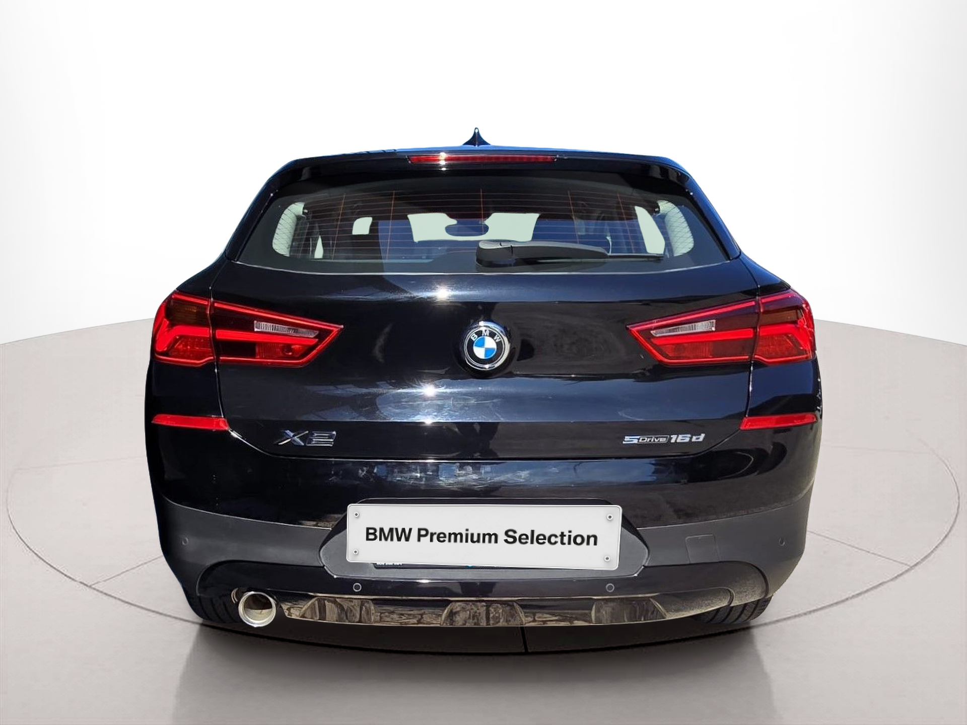 BMW X2 sDrive16d color Negro. Año 2020. 85KW(116CV). Diesel. En concesionario Santogal Oeiras de Oeiras