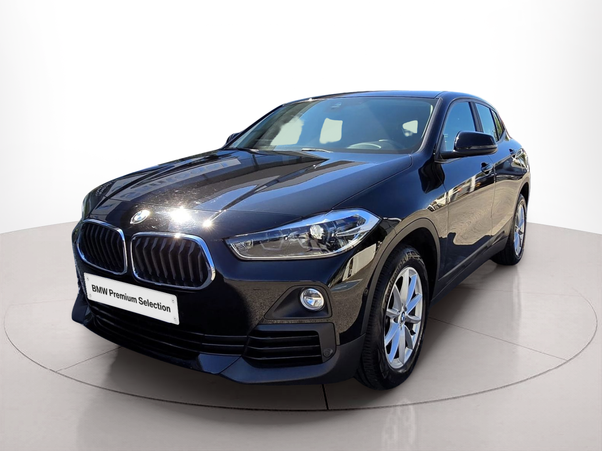 Fotos de BMW X2 sDrive16d color Negro. Año 2020. 85KW(116CV). Diesel. En concesionario Santogal Oeiras de Oeiras