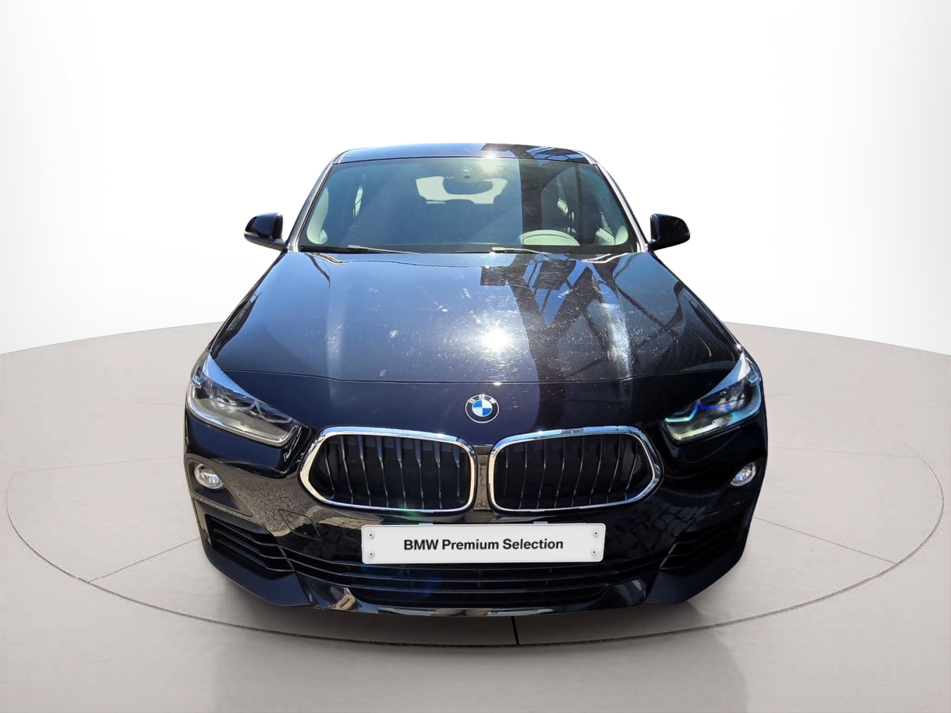 Fotos de BMW X2 sDrive16d color Negro. Año 2020. 85KW(116CV). Diesel. En concesionario Santogal Oeiras de Oeiras