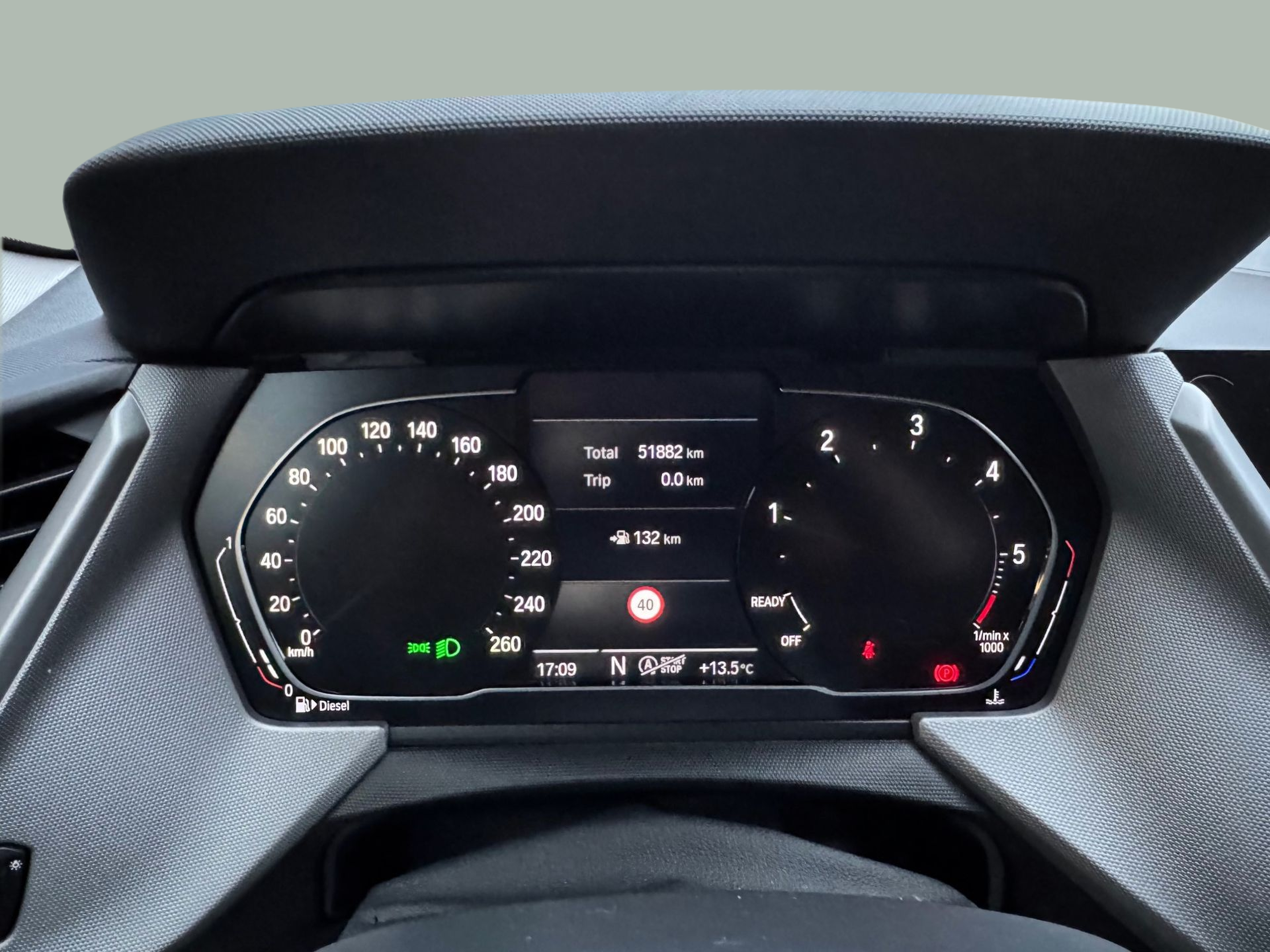 BMW Série 1 116d color Negro. Año 2020. 85KW(116CV). Diesel. En concesionario Santogal Oeiras de Oeiras