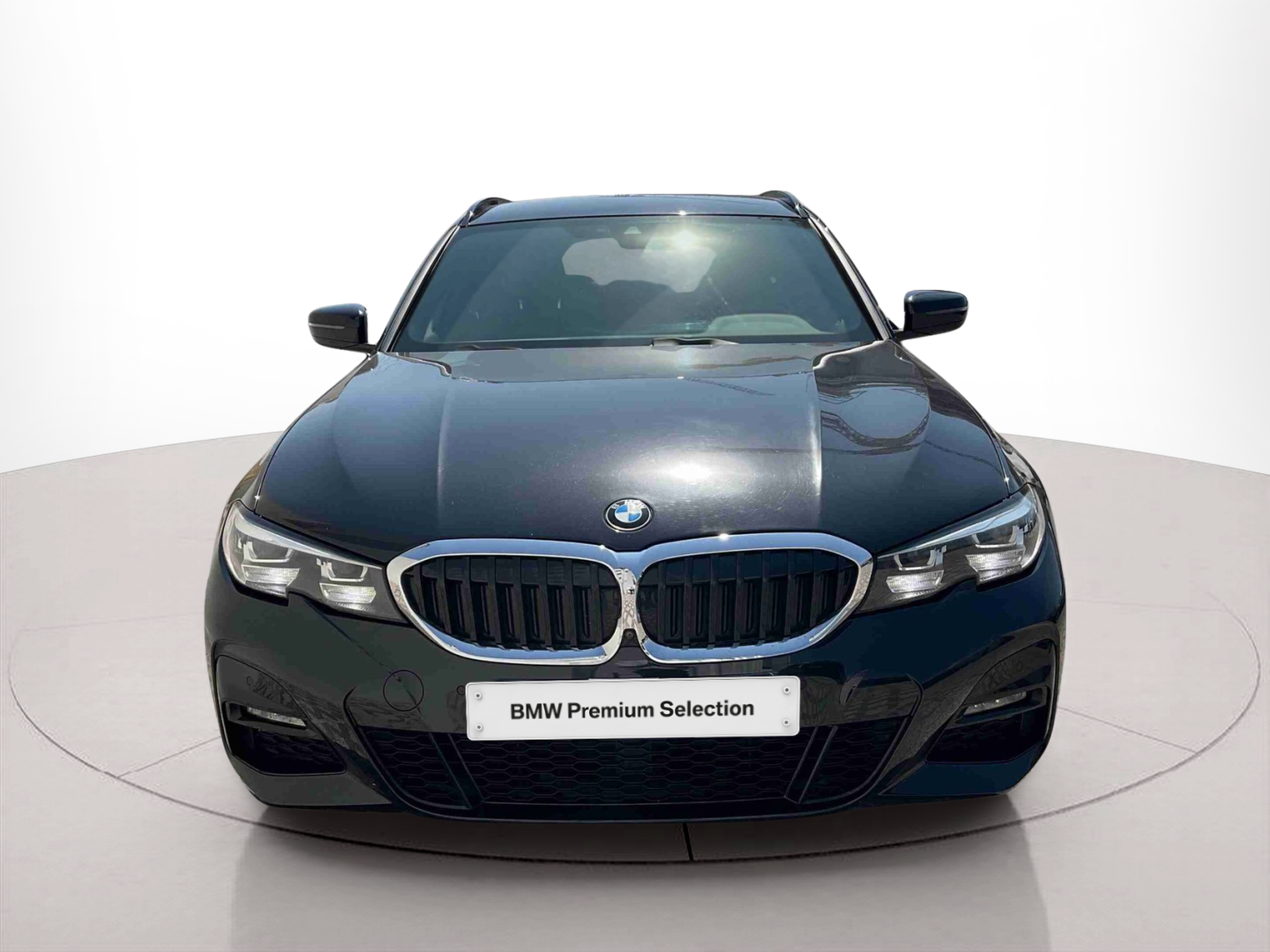 Fotos de BMW Série 3 320d Touring color Negro. Año 2020. 140KW(190CV). Diesel. En concesionario Santogal Setúbal de Setúbal