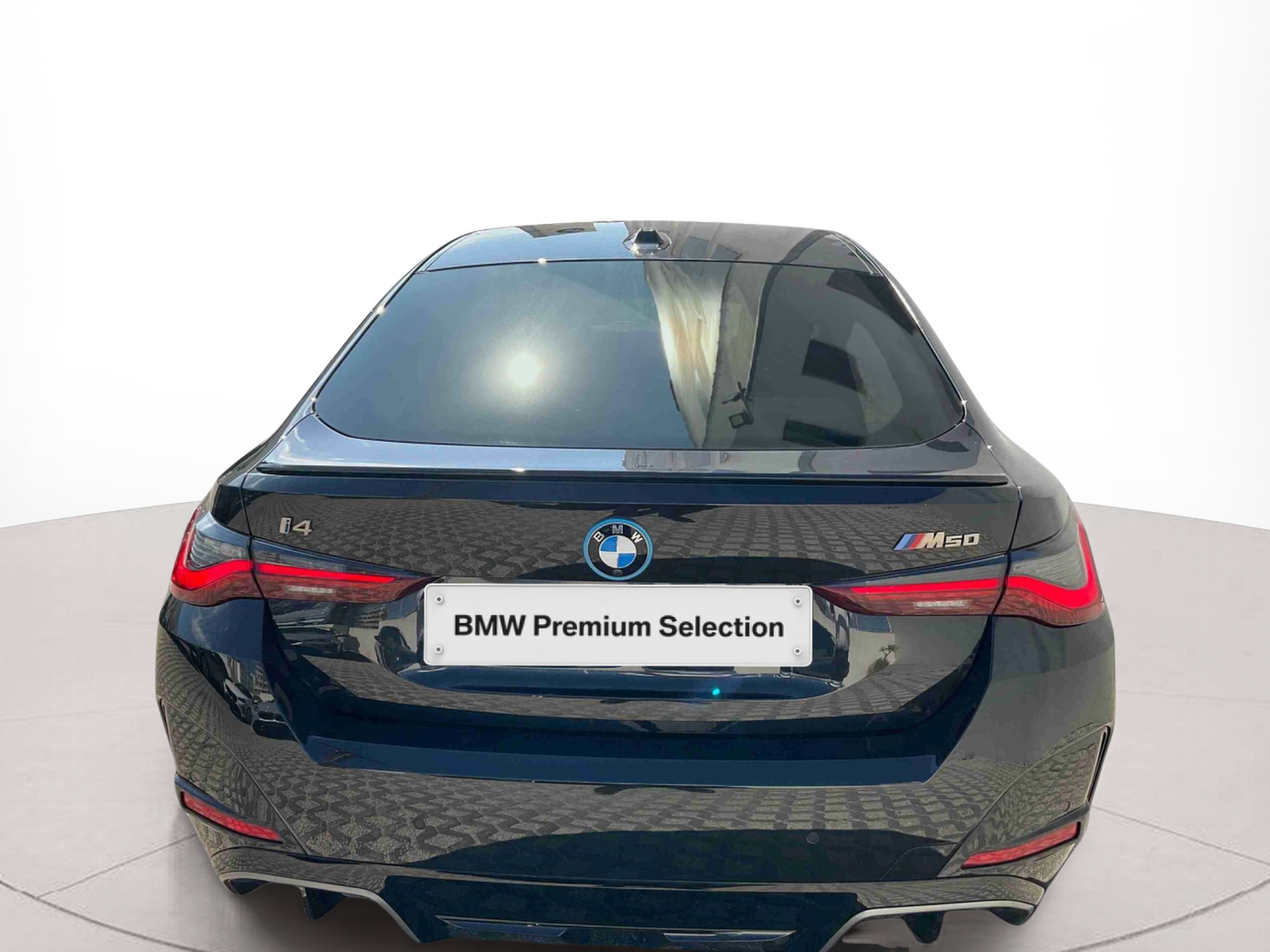 BMW i4 i4 M50 color Negro. Año 2023. 400KW(544CV). Elétrico. En concesionario Santogal Setúbal de Setúbal