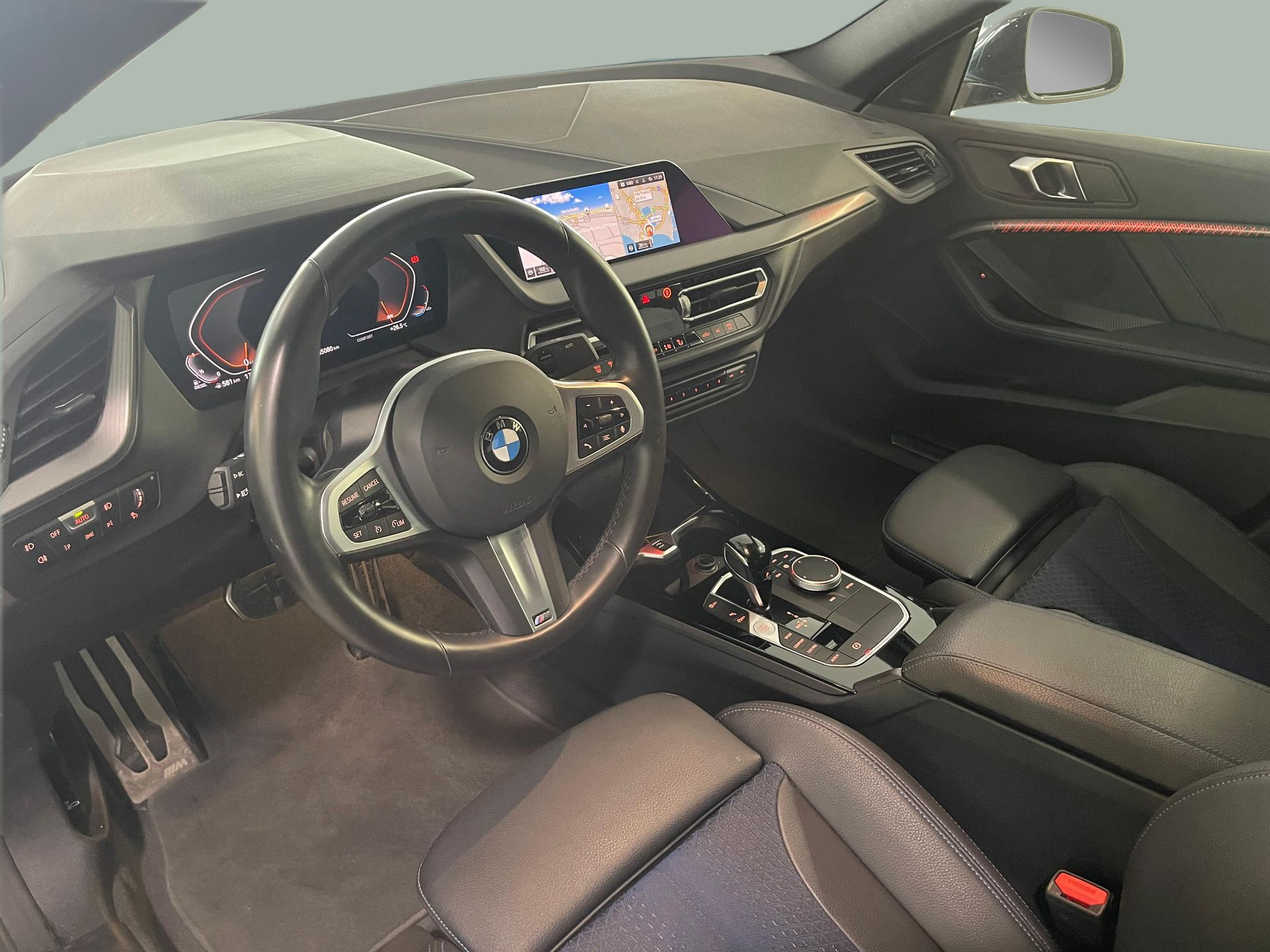 BMW Série 2 216d Gran Coupe color Negro. Año 2024. 85KW(116CV). Diesel. En concesionario Santogal Carnaxide de Oeiras