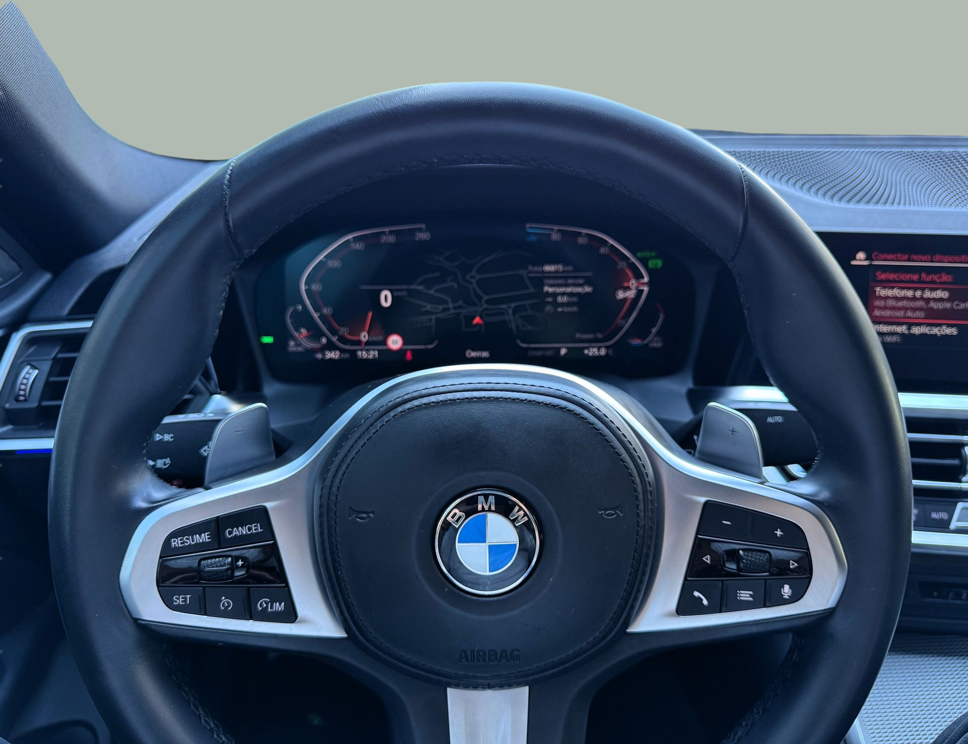 BMW Série 4 420d Berlina color Gris. Año 2022. 140KW(190CV). Diesel. En concesionario Santogal Oeiras de Oeiras