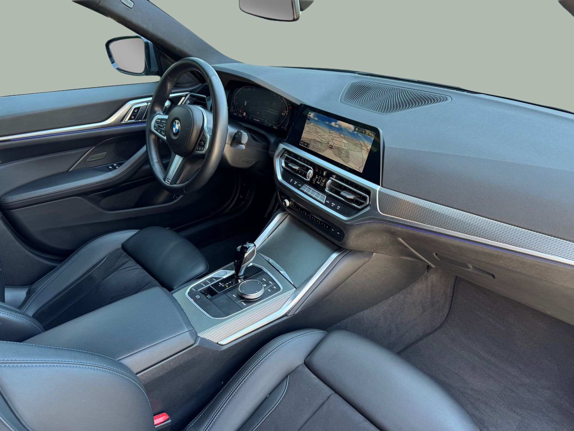 BMW Série 4 420d Berlina color Gris. Año 2022. 140KW(190CV). Diesel. En concesionario Santogal Oeiras de Oeiras