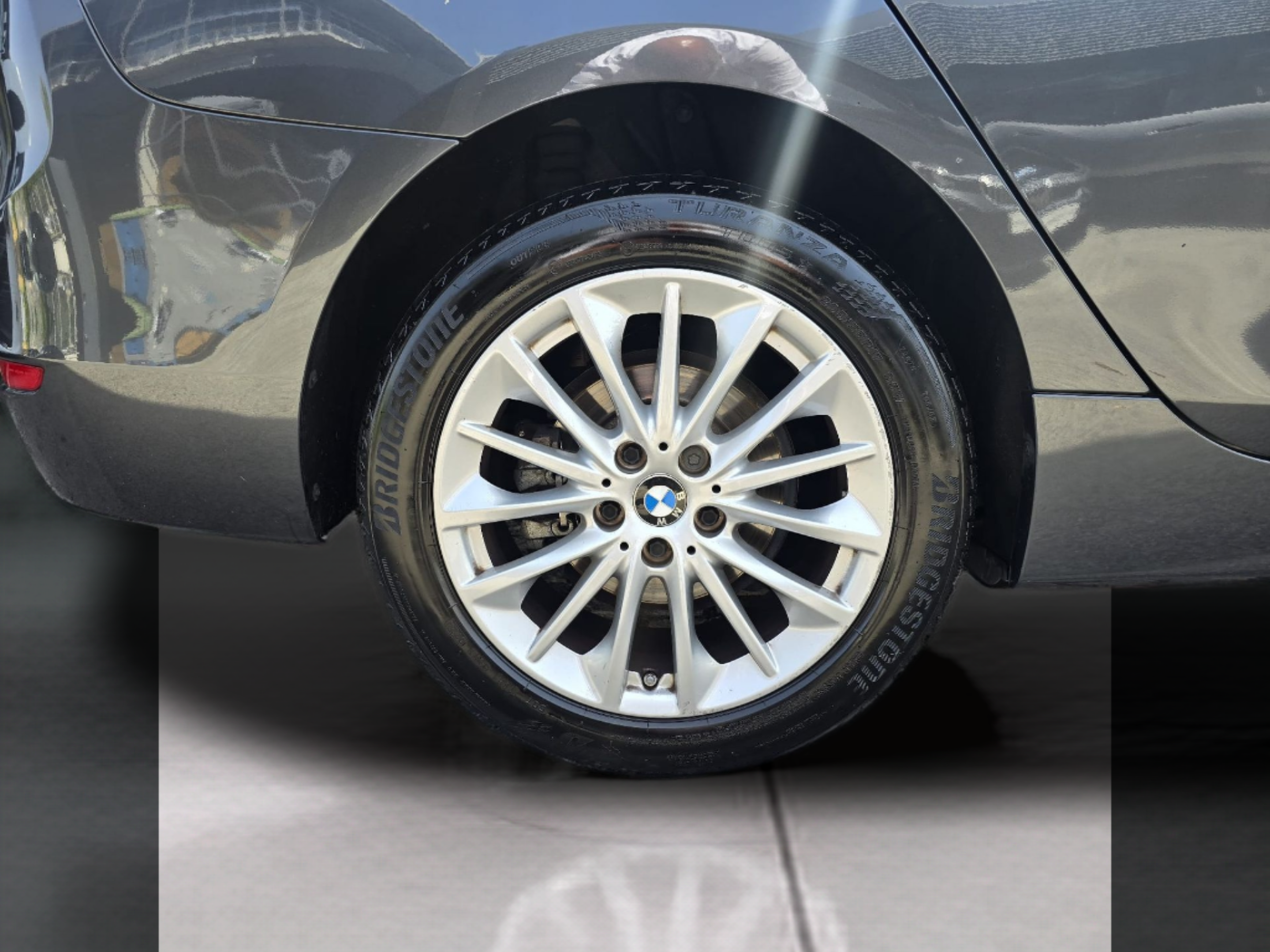 BMW Série 2 216d Gran Tourer color Gris. Año 2020. 85KW(116CV). Diesel. En concesionario Santogal Oeiras de Oeiras