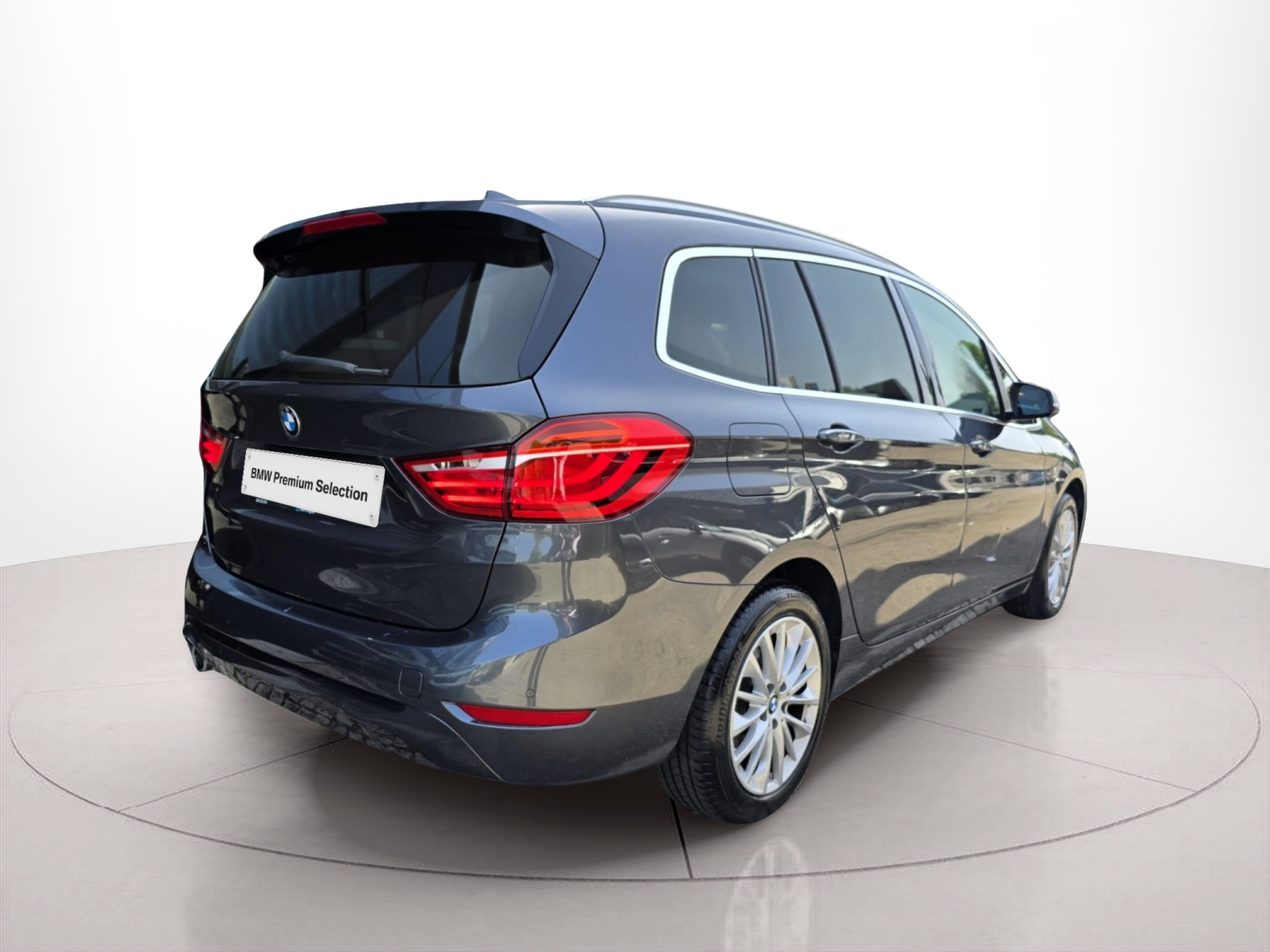 BMW Série 2 216d Gran Tourer color Gris. Año 2020. 85KW(116CV). Diesel. En concesionario Santogal Oeiras de Oeiras