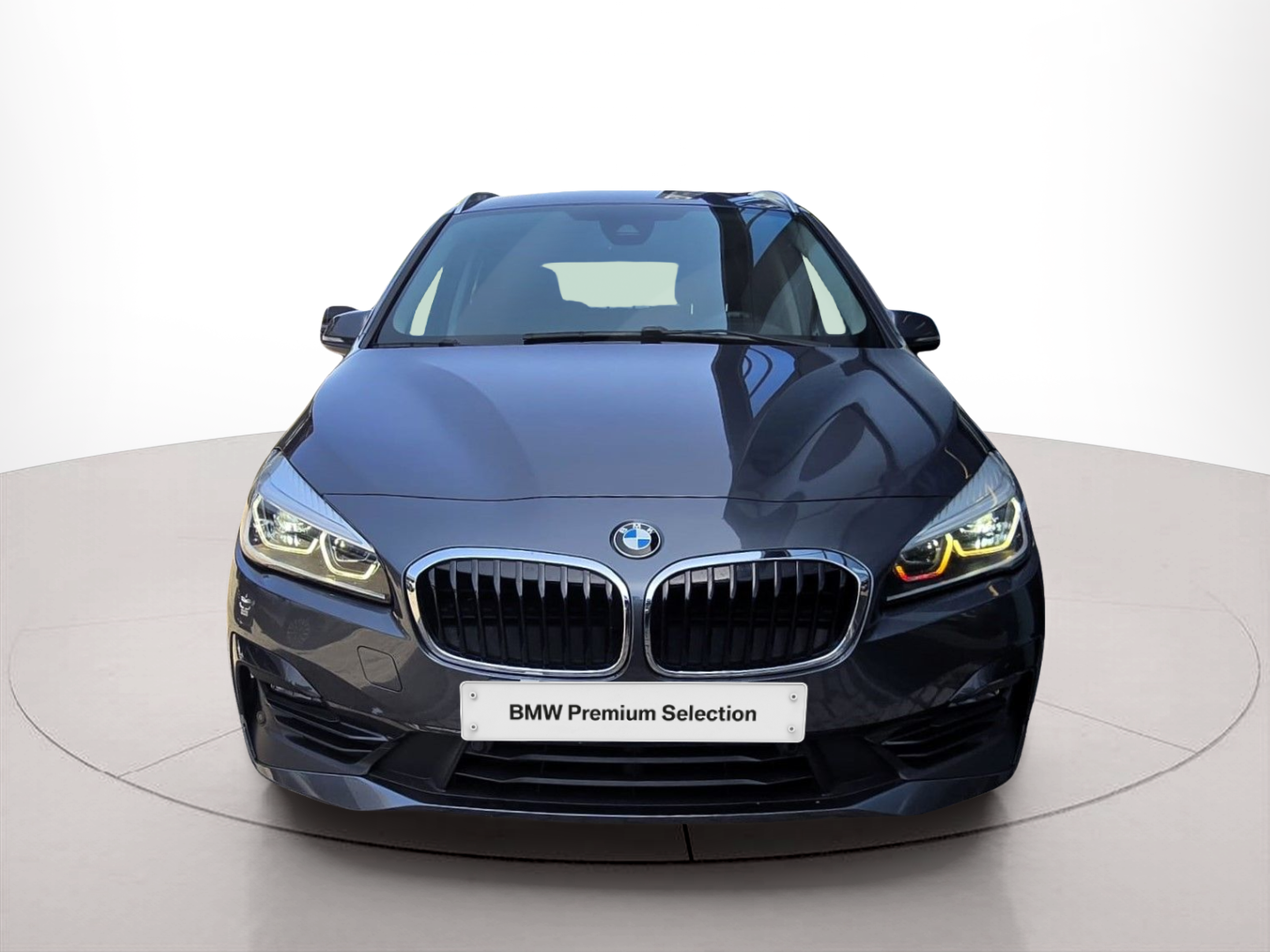 Fotos de BMW Série 2 216d Gran Tourer color Gris. Año 2020. 85KW(116CV). Diesel. En concesionario Santogal Oeiras de Oeiras