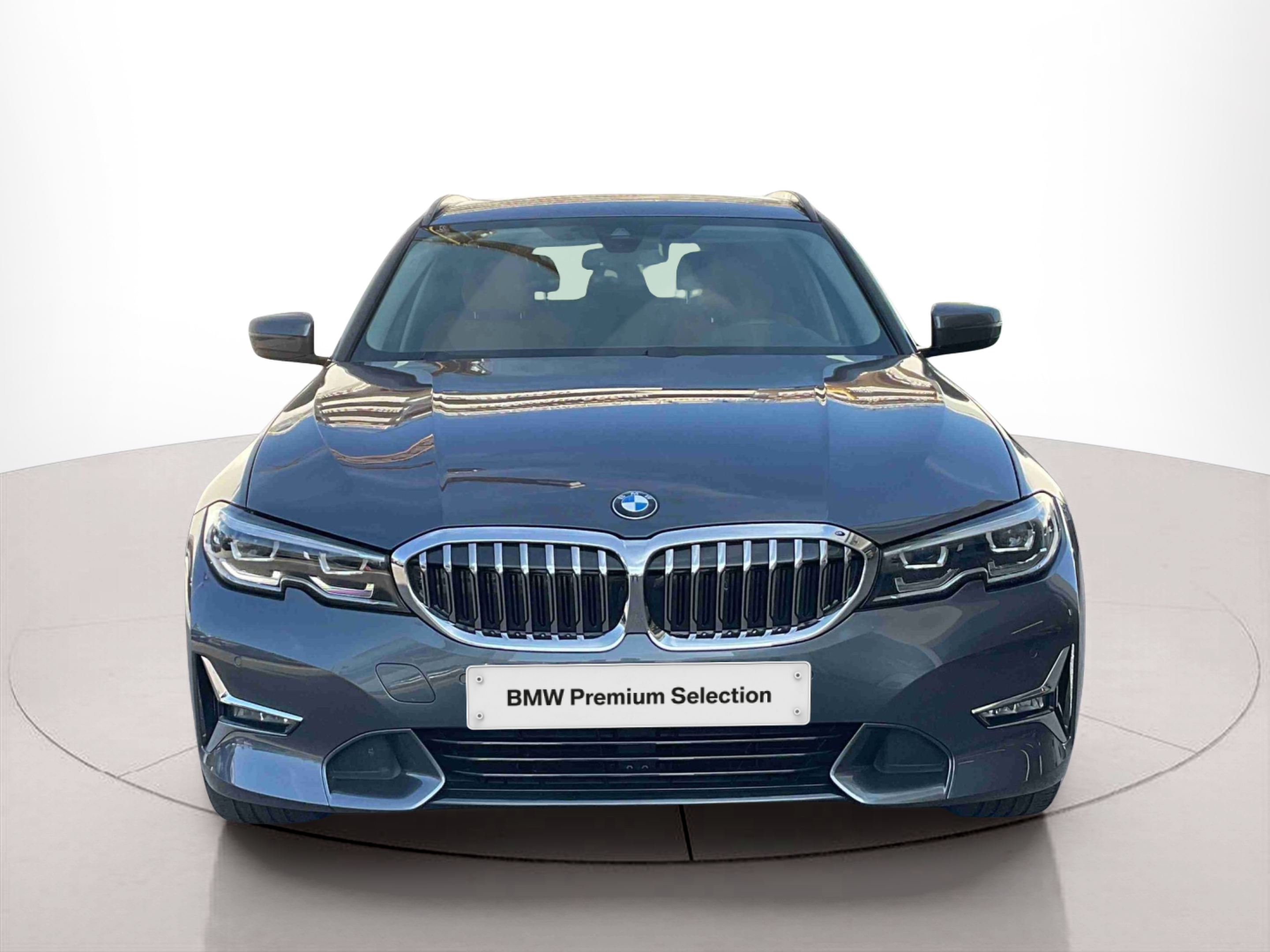Fotos de BMW Série 3 330e Touring color Gris. Año 2021. 215KW(292CV). Elétrico / Gasolina Híbrido. En concesionario Santogal Setúbal de Setúbal