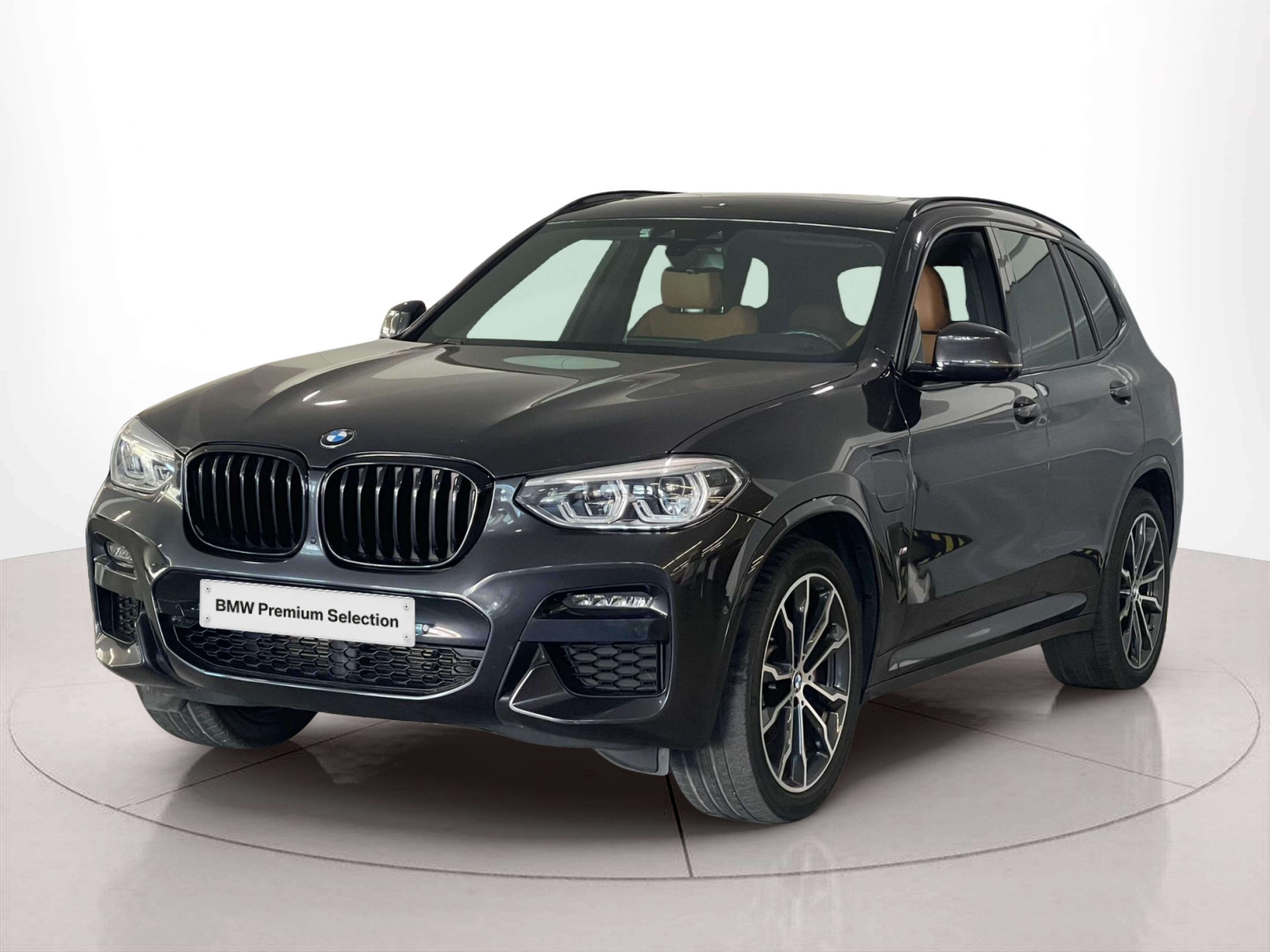 Fotos de BMW X3 xDrive30e color Gris. Año 2021. 215KW(292CV). Elétrico / Gasolina Híbrido. En concesionario Santogal Carnaxide de Oeiras