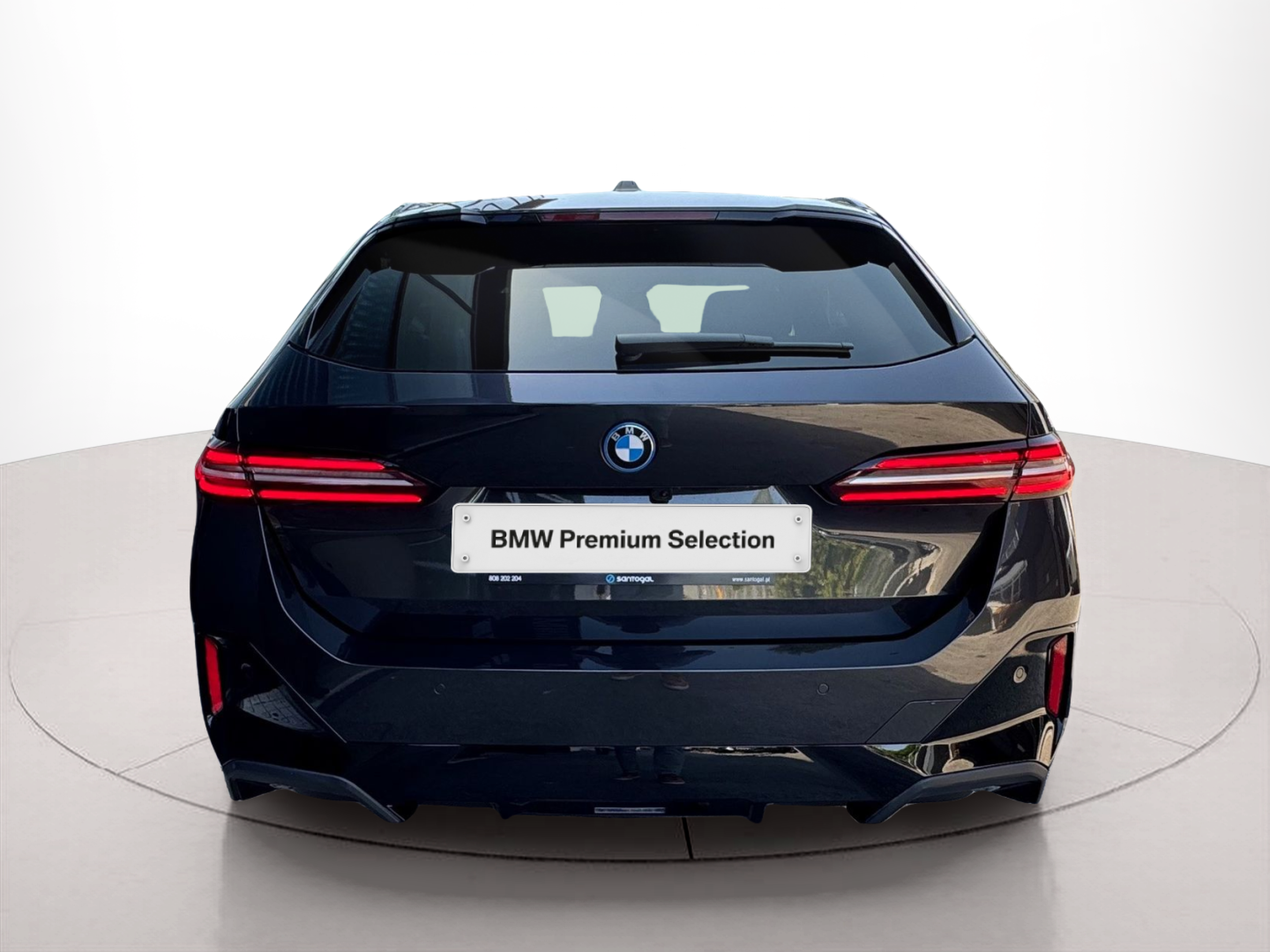 BMW Série 5 530e Touring color Gris. Año 2024. 220KW(299CV). Elétrico / Gasolina Híbrido. En concesionario Santogal Oeiras de Oeiras
