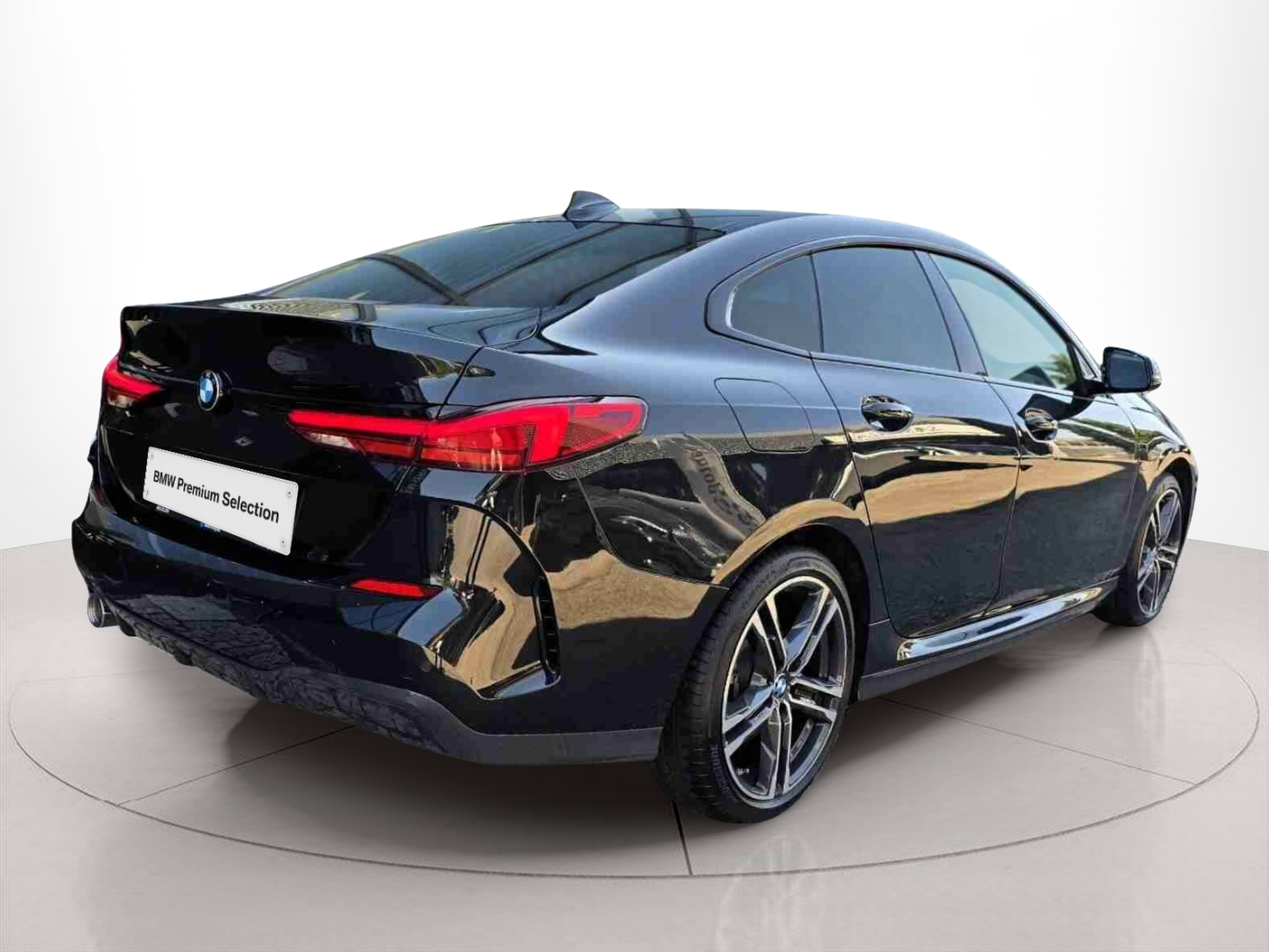 BMW Série 2 216d Gran Coupe color Negro. Año 2024. 85KW(116CV). Diesel. En concesionario Santogal Oeiras de Oeiras