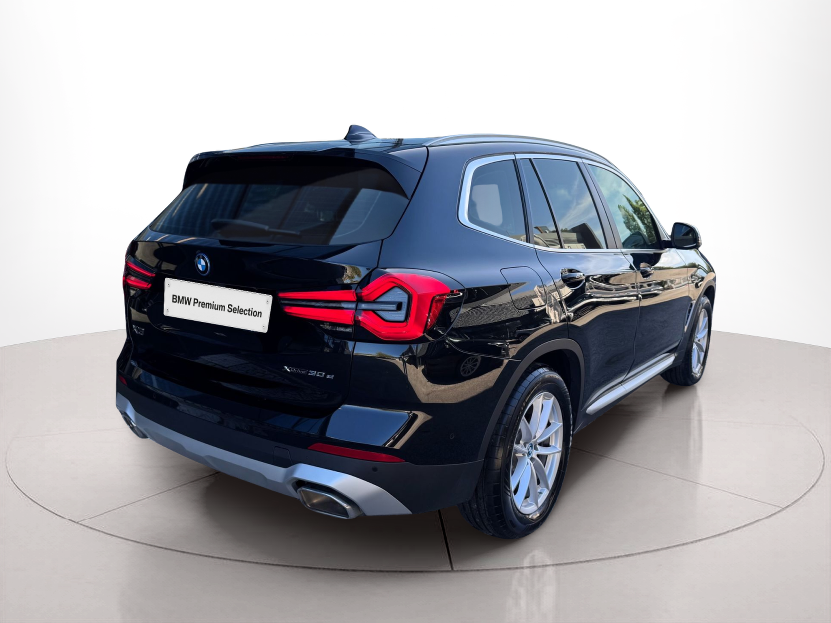 BMW X3 xDrive30e color Negro. Año 2024. 215KW(292CV). Elétrico. En concesionario Santogal Oeiras de Oeiras