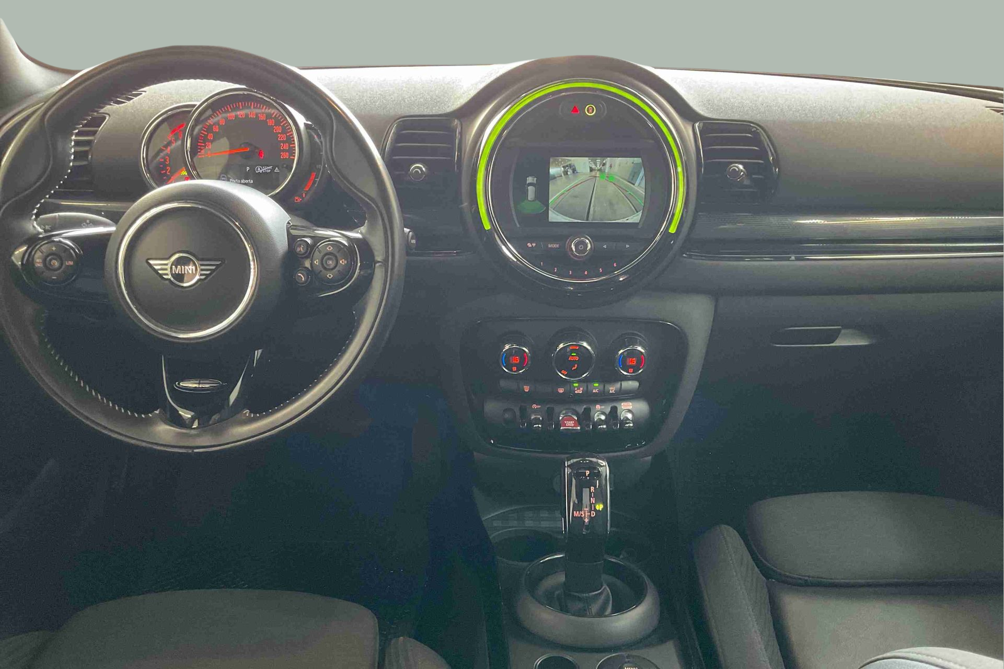 fotoG 8 del MINI MINI Clubman One D 85 kW (116 CV) 116cv Diesel de 2019 em Oeiras