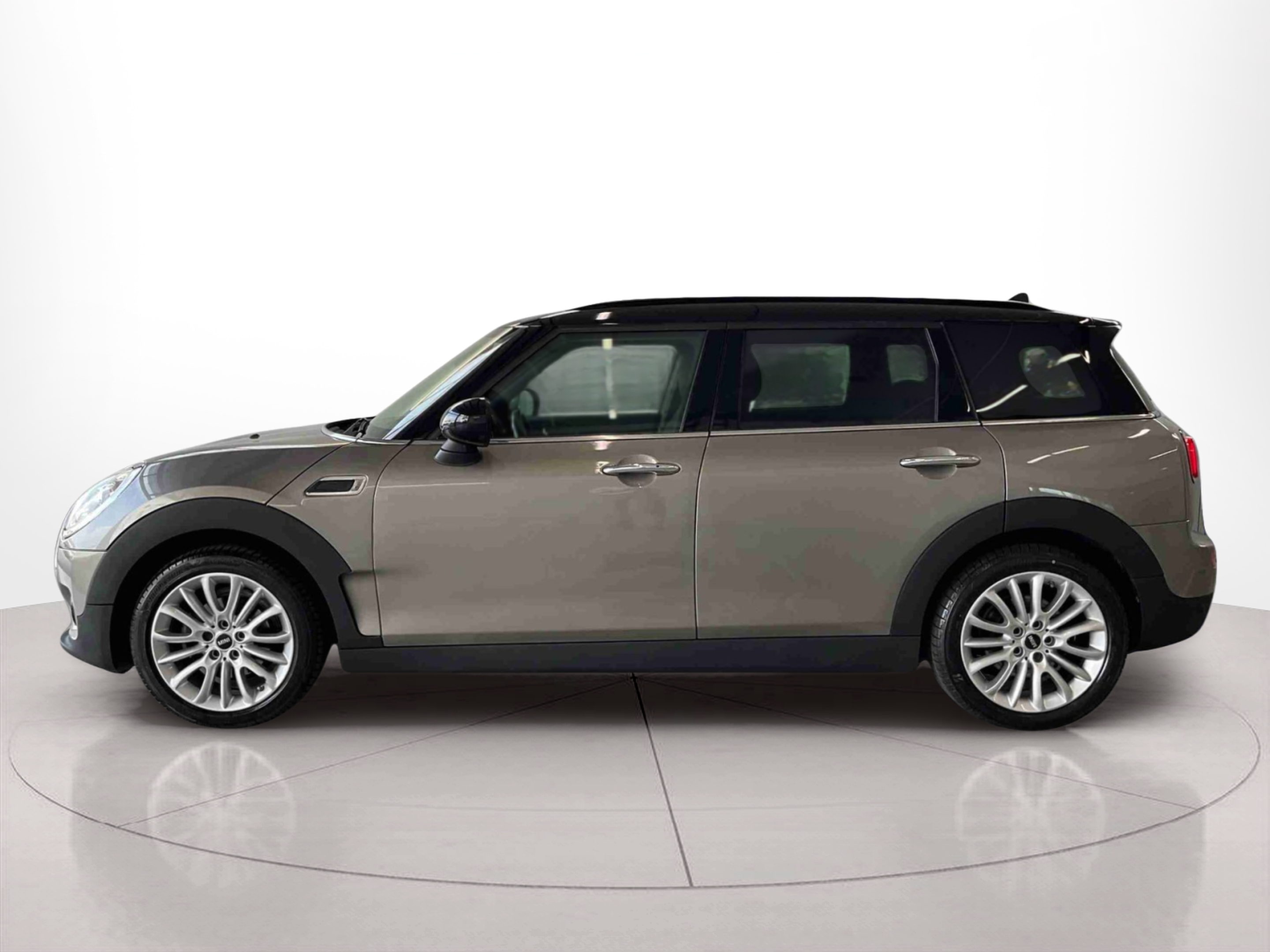 fotoG 4 del MINI MINI Clubman One D 85 kW (116 CV) 116cv Diesel de 2019 em Oeiras