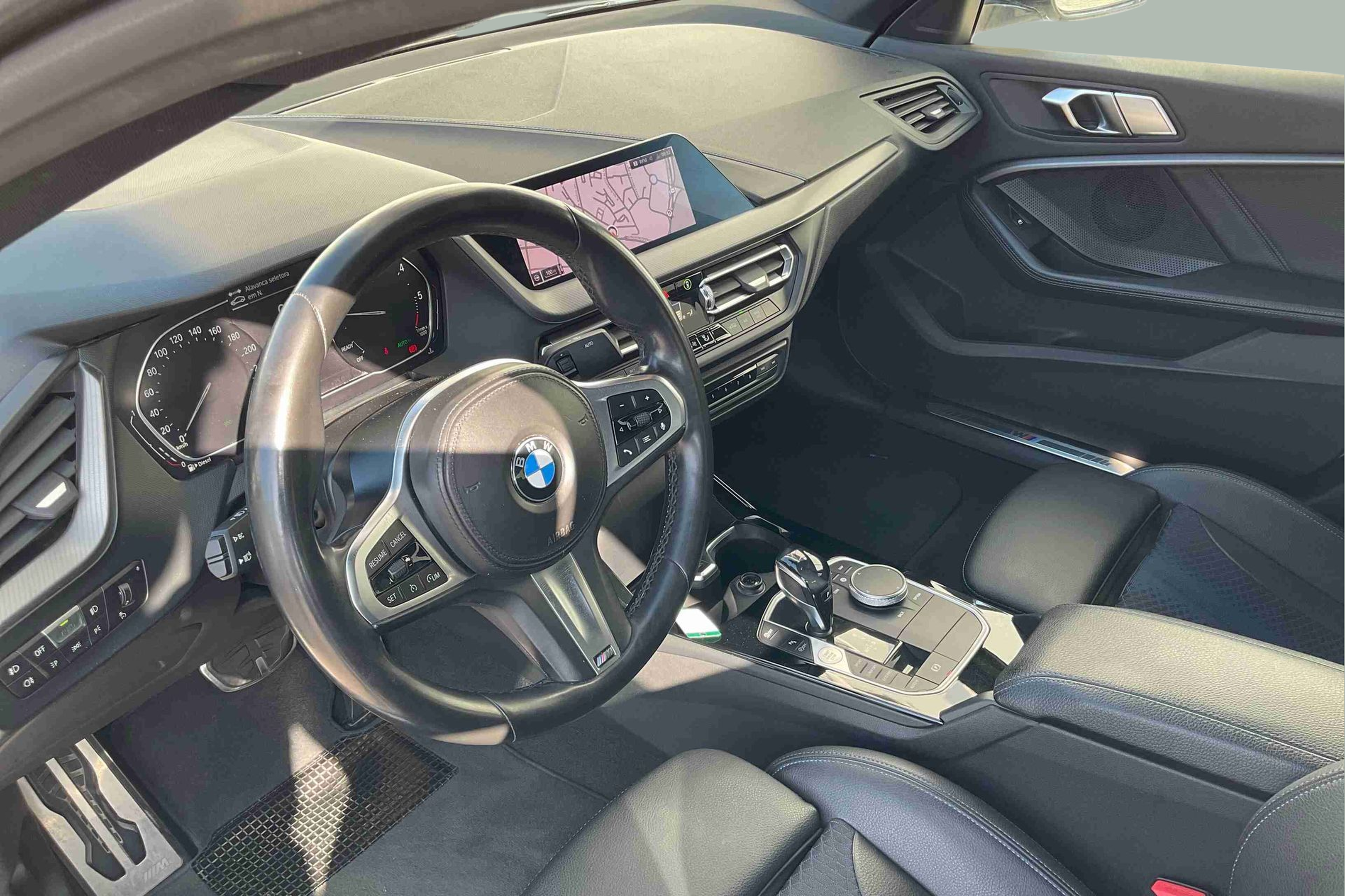 BMW Série 2 216d Gran Coupe color Blanco. Año 2020. 85KW(116CV). Diesel. En concesionario Santogal Setúbal de Setúbal