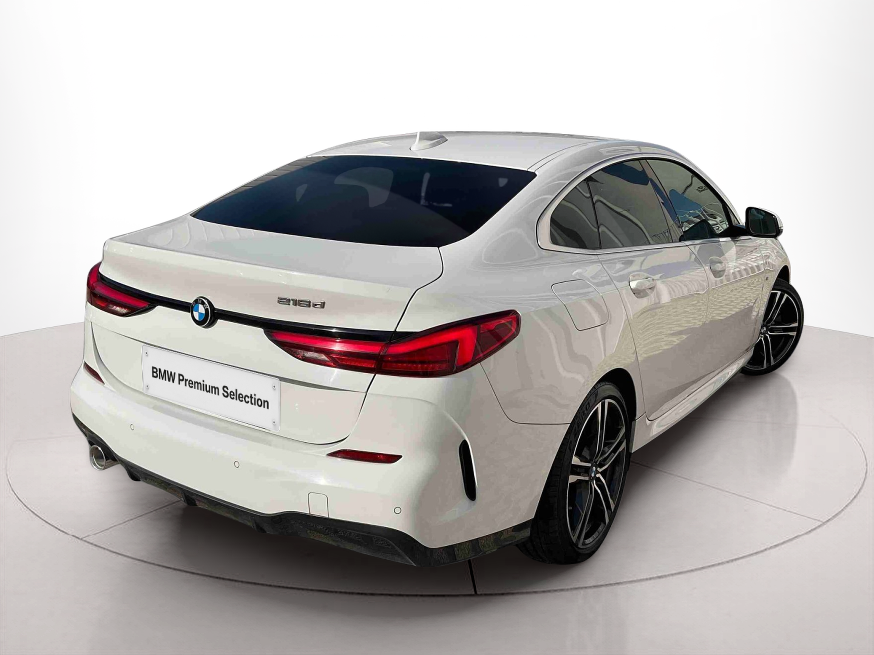 BMW Série 2 216d Gran Coupe color Blanco. Año 2020. 85KW(116CV). Diesel. En concesionario Santogal Setúbal de Setúbal