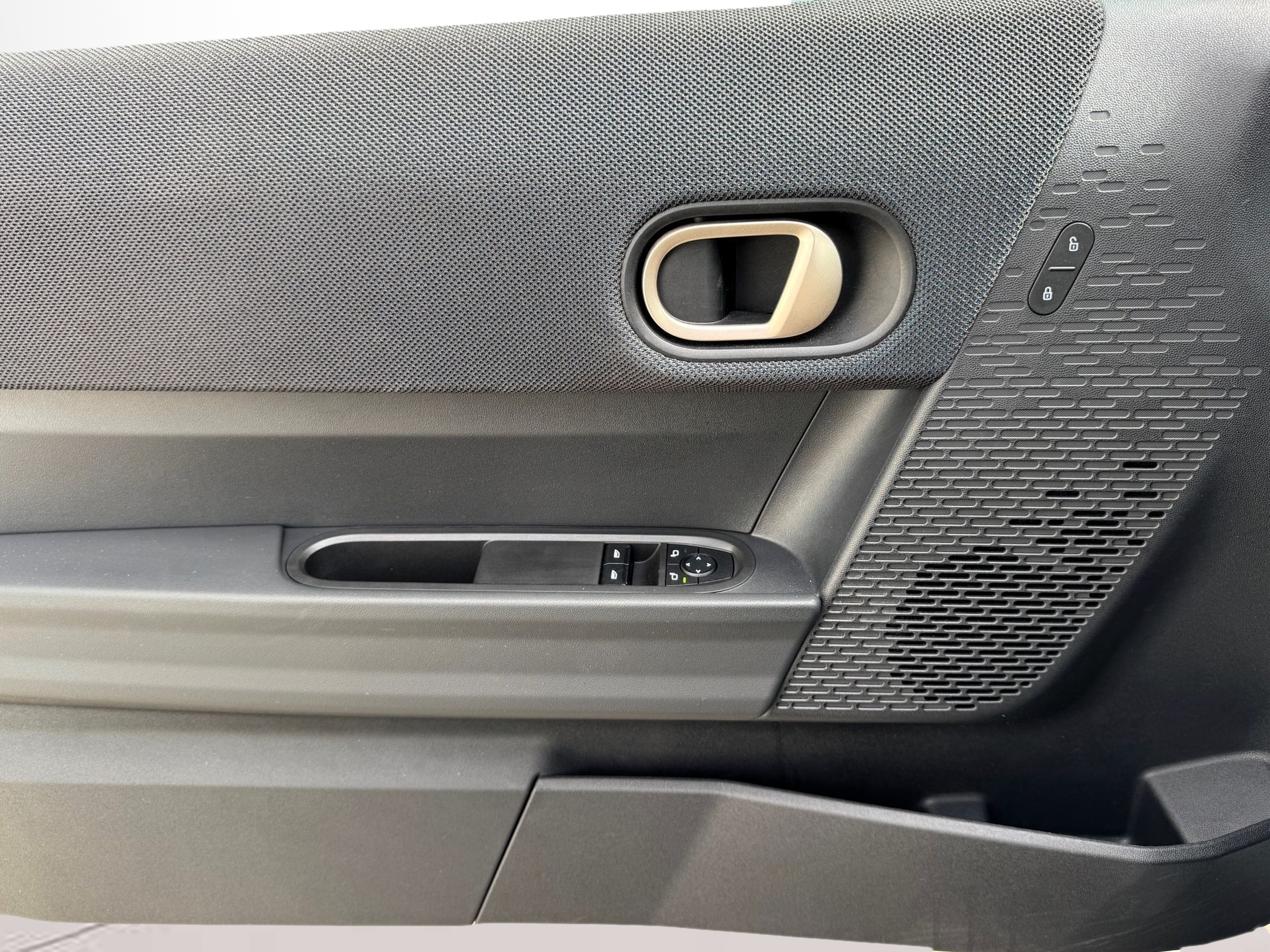 fotoG 11 del MINI MINI Cooper C 115 kW (156 CV) 156cv Gasolina de 2024 em Oeiras