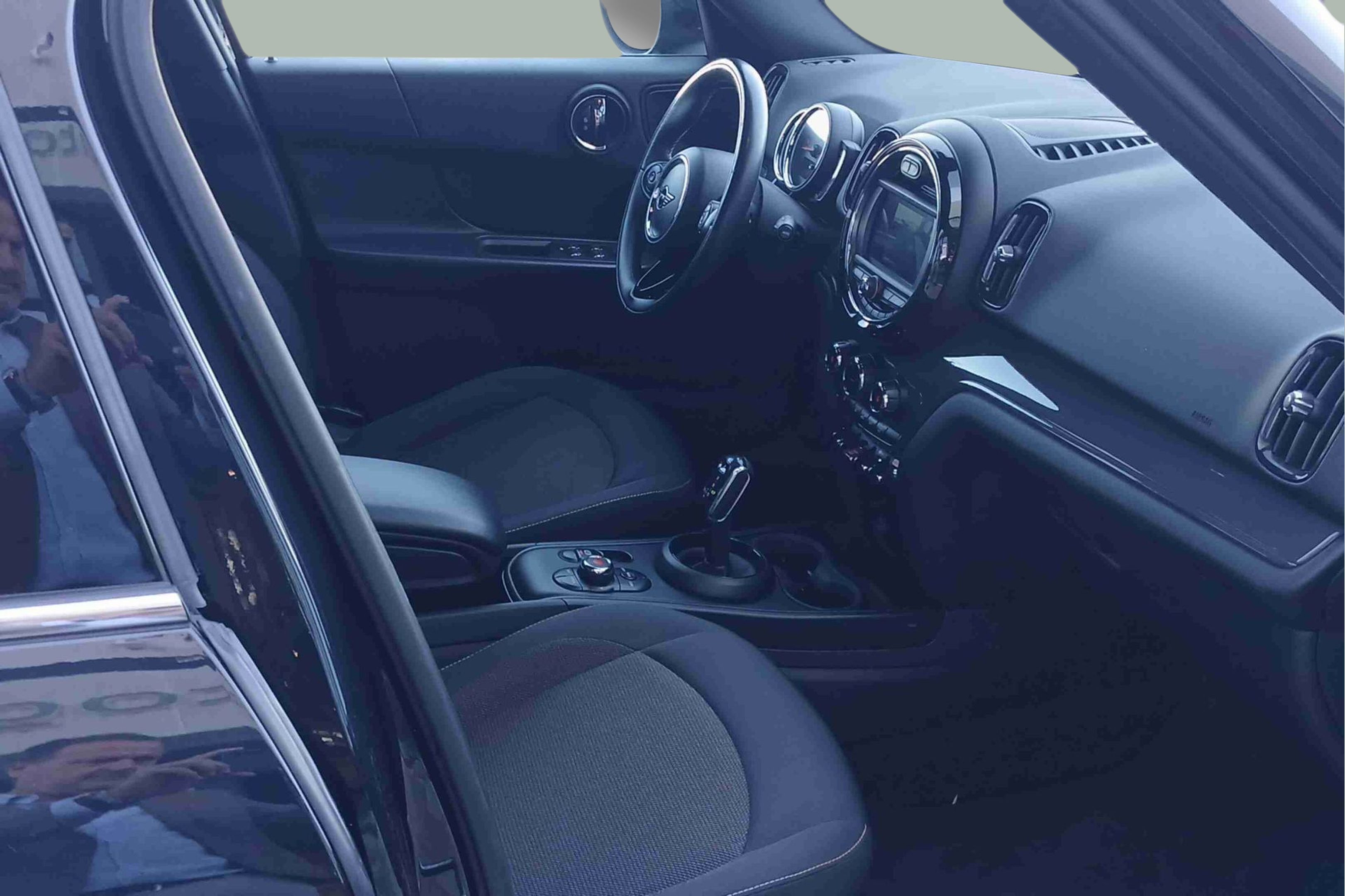 fotoG 7 del MINI MINI Countryman One D 85 kW (116 CV) 116cv Diesel de 2020 em Oeiras
