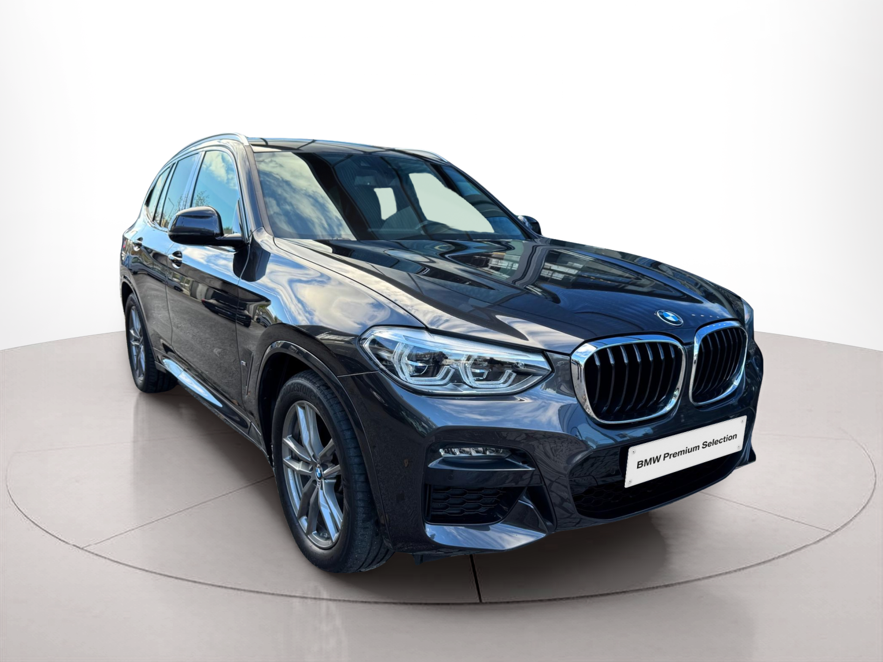 BMW X3 xDrive30e color Gris. Año 2020. 215KW(292CV). Elétrico / Gasolina Híbrido. En concesionario Santogal Oeiras de Oeiras