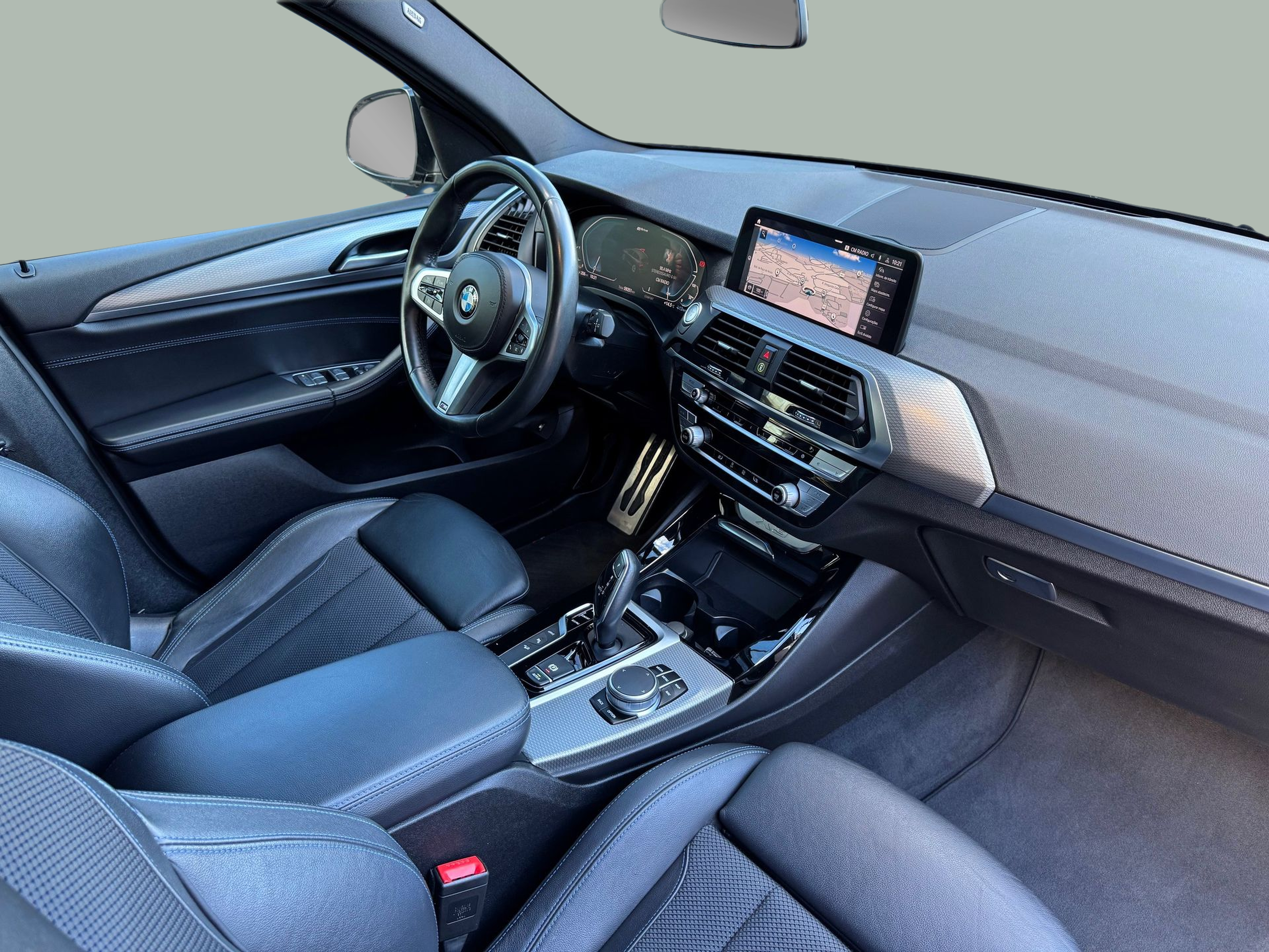 BMW X3 xDrive30e color Gris. Año 2020. 215KW(292CV). Elétrico / Gasolina Híbrido. En concesionario Santogal Oeiras de Oeiras