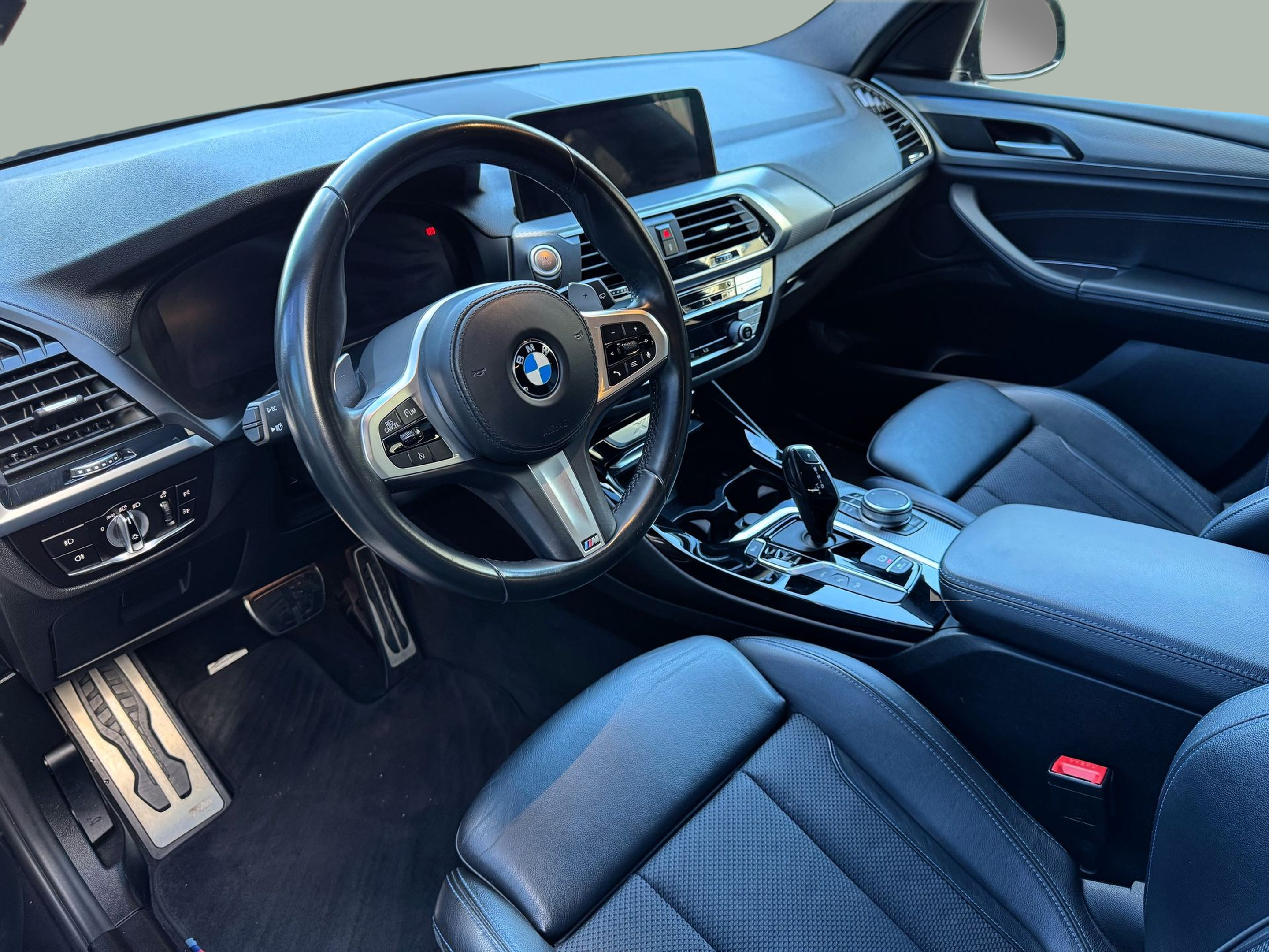 BMW X3 xDrive30e color Gris. Año 2020. 215KW(292CV). Elétrico / Gasolina Híbrido. En concesionario Santogal Oeiras de Oeiras