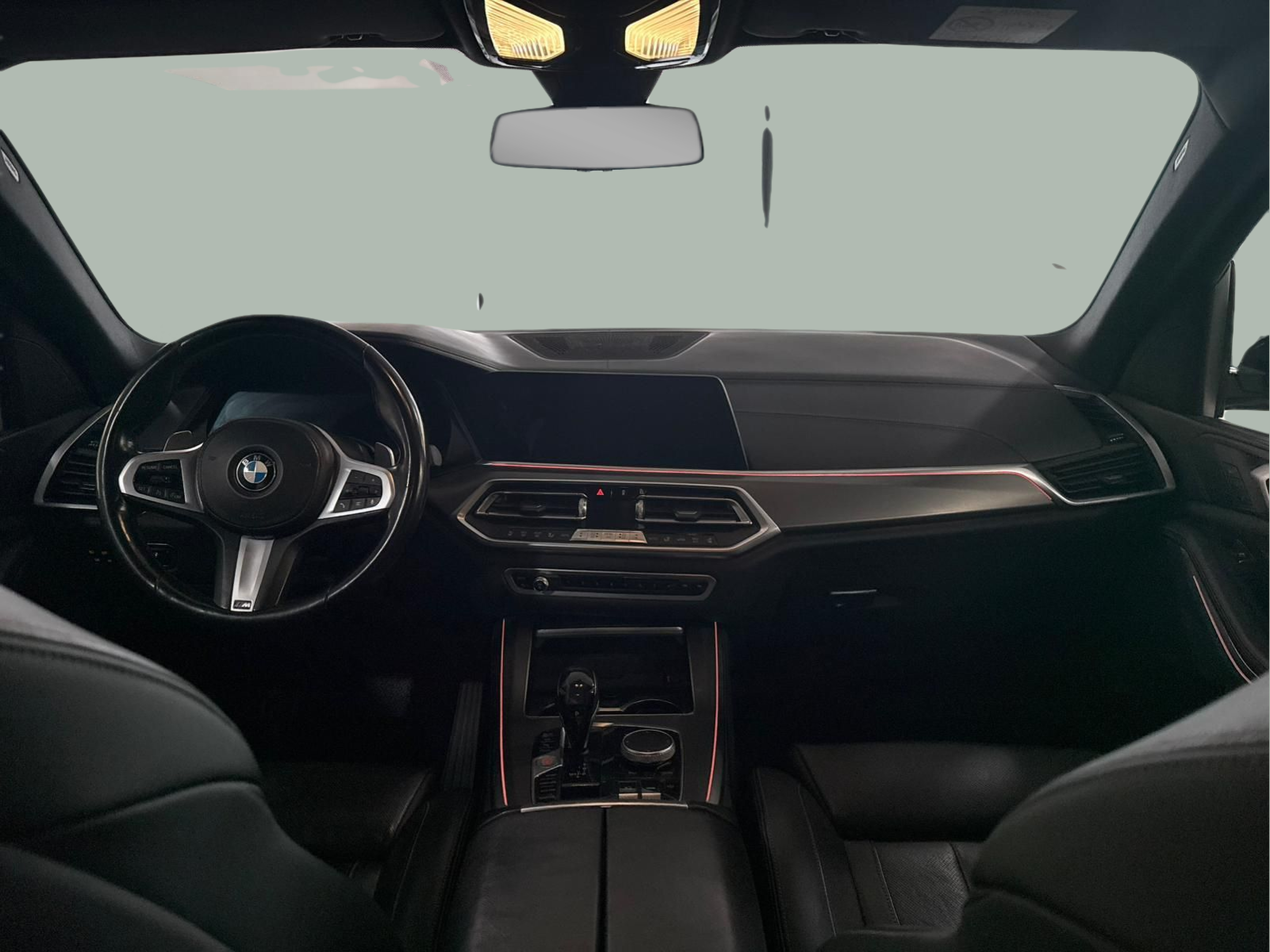 BMW X5 xDrive30d color Gris. Año 2020. 195KW(265CV). Diesel. En concesionario Santogal Carnaxide de Oeiras