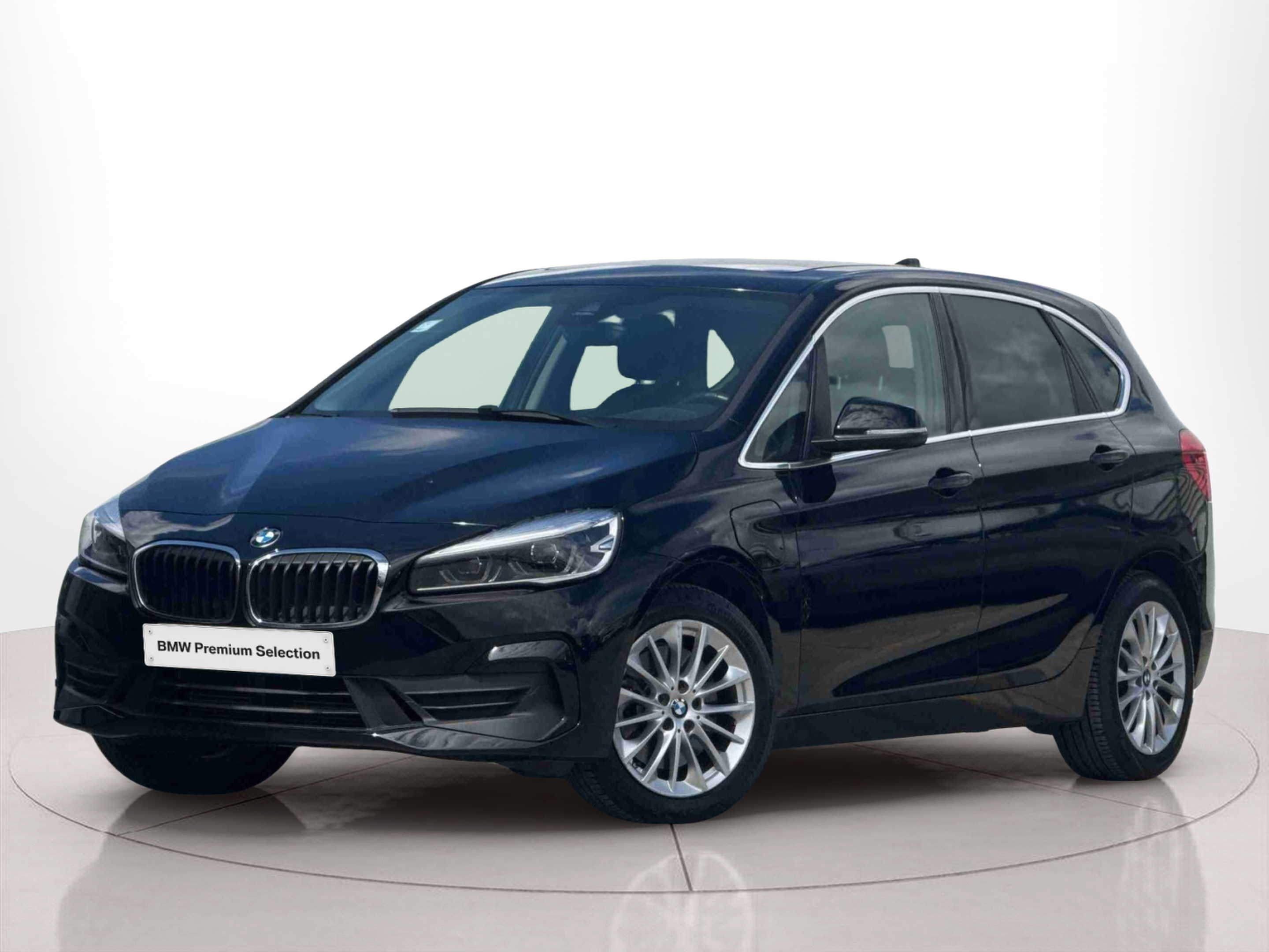 Fotos de BMW Série 2 225xe Active Tourer color Negro. Año 2020. 165KW(224CV). Elétrico / Gasolina Híbrido. En concesionario Santogal Praça de Espanha - Lisboa de Lisboa