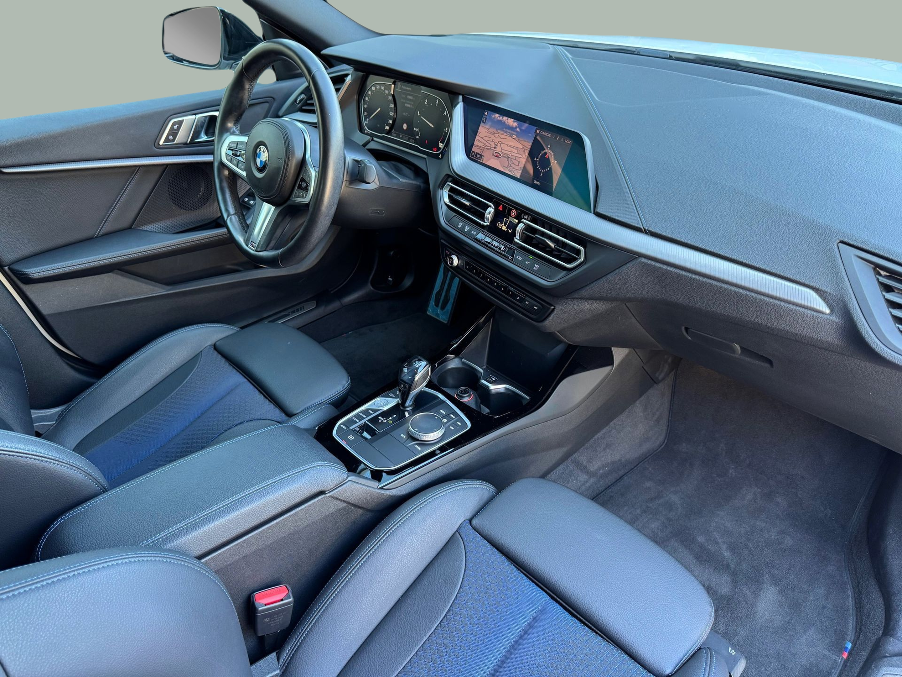 BMW Série 2 216d Gran Coupe color Blanco. Año 2020. 85KW(116CV). Diesel. En concesionario Santogal Oeiras de Oeiras