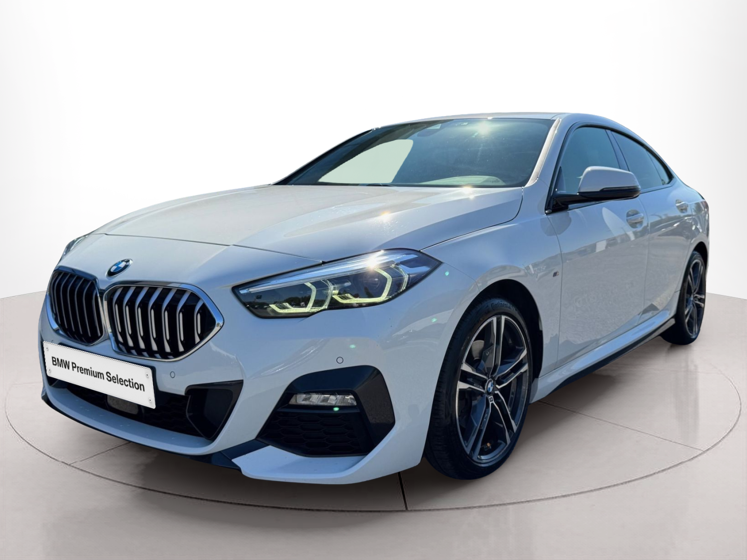 Fotos de BMW Série 2 216d Gran Coupe color Blanco. Año 2020. 85KW(116CV). Diesel. En concesionario Santogal Oeiras de Oeiras