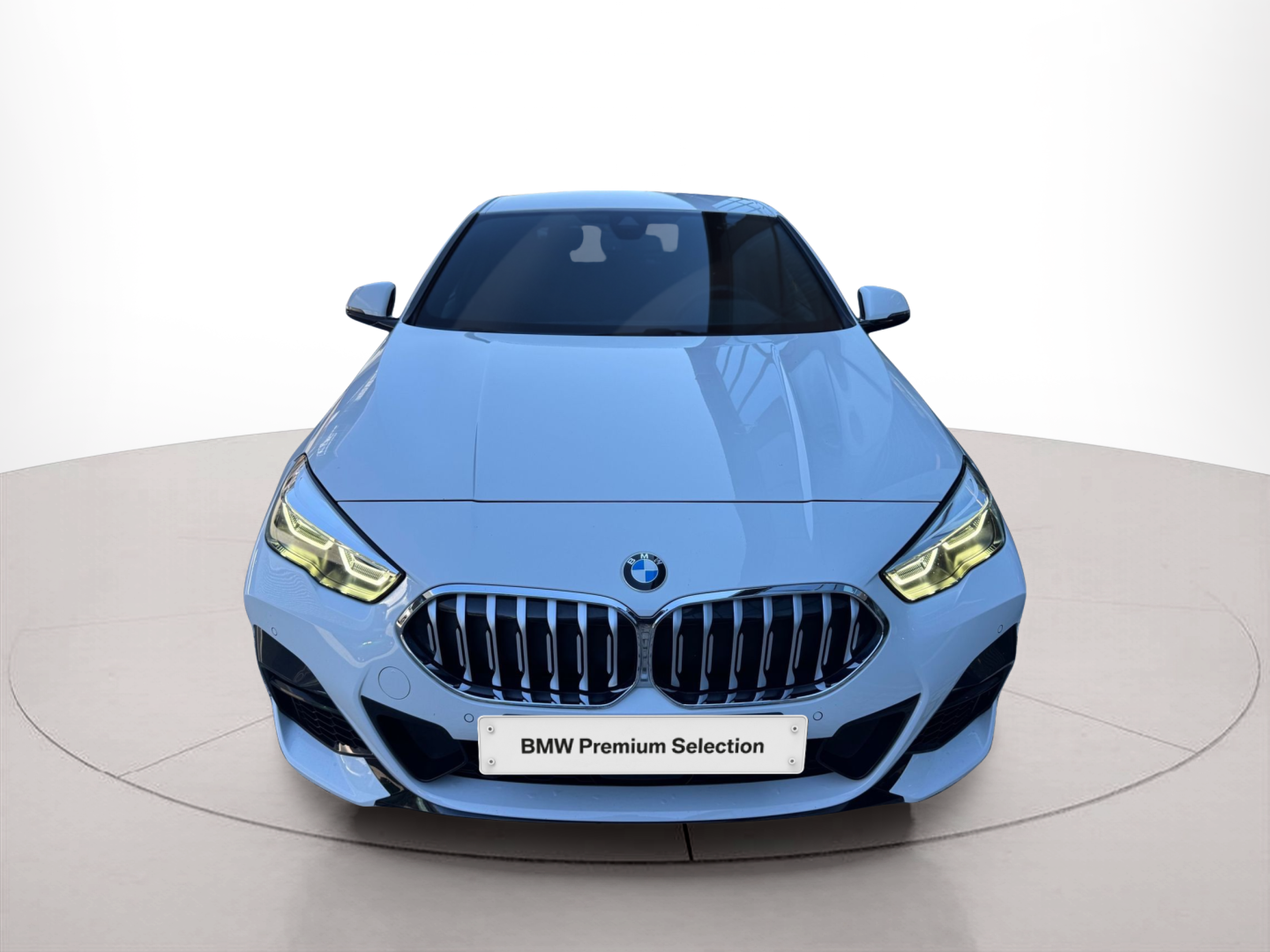 Fotos de BMW Série 2 216d Gran Coupe color Blanco. Año 2020. 85KW(116CV). Diesel. En concesionario Santogal Oeiras de Oeiras