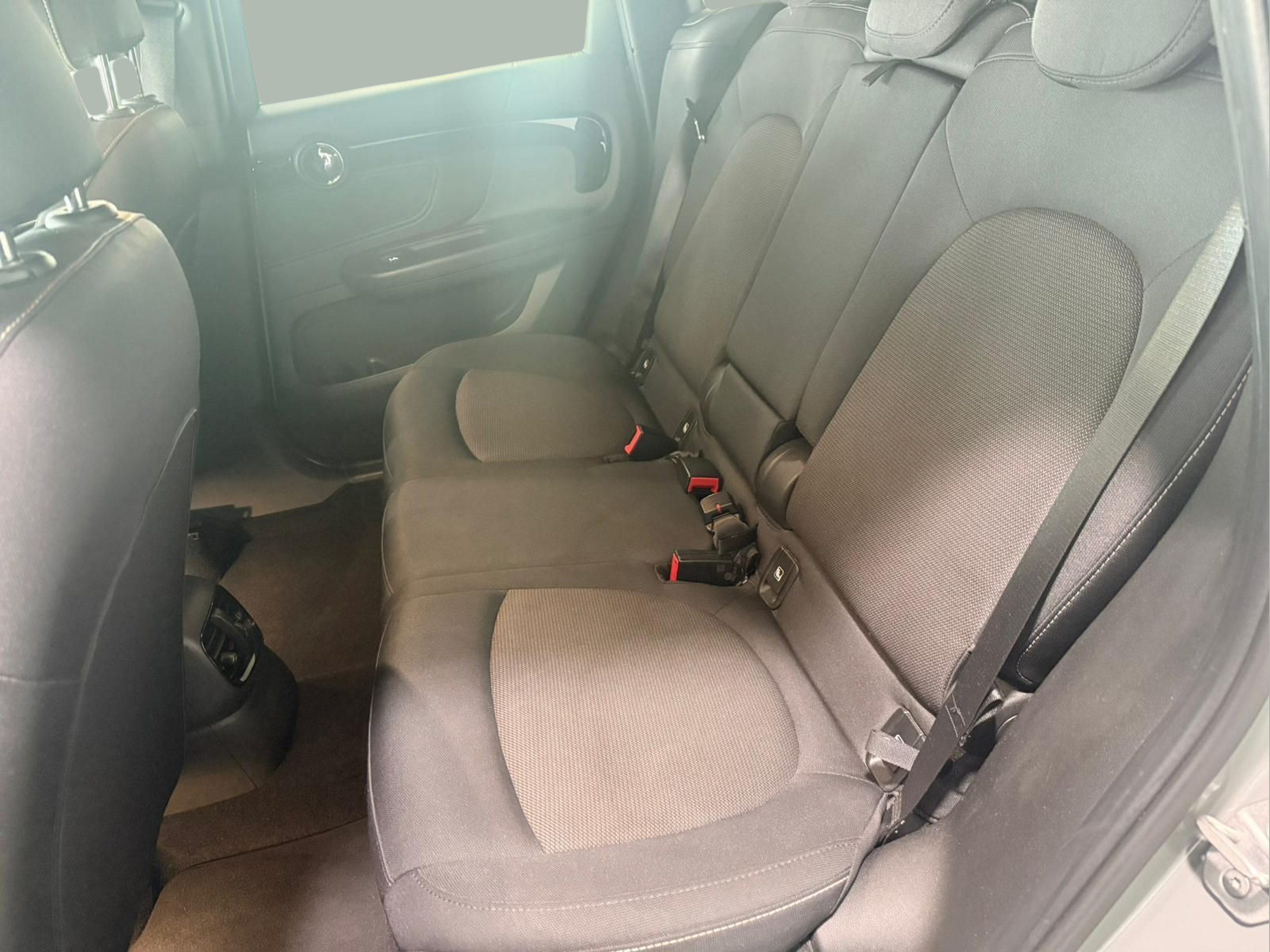 fotoG 8 del MINI MINI Countryman Cooper S E ALL4 162 kW (220 CV) 220cv Elétrico / Gasolina Híbrido de 2020 em Oeiras