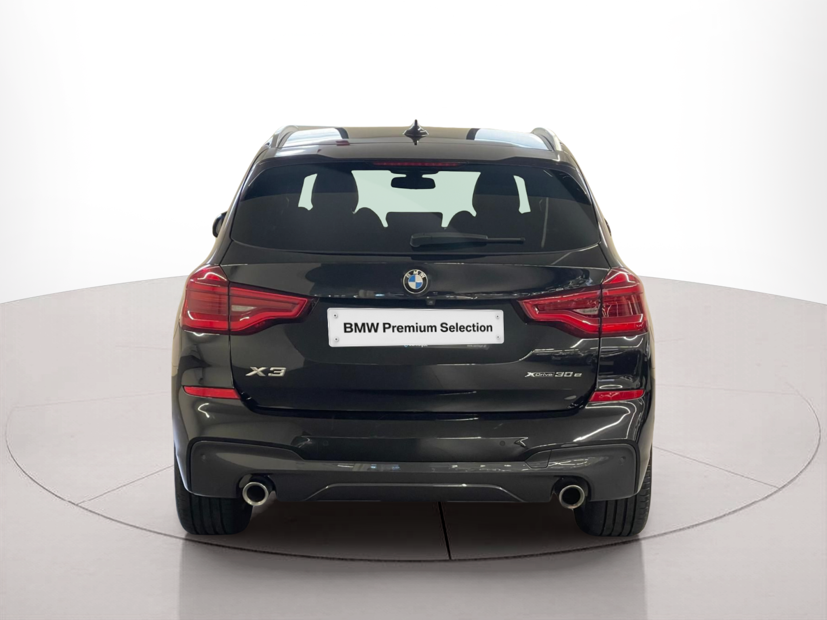 BMW X3 xDrive30e color Negro. Año 2020. 215KW(292CV). Elétrico / Gasolina Híbrido. En concesionario Santogal Carnaxide de Oeiras
