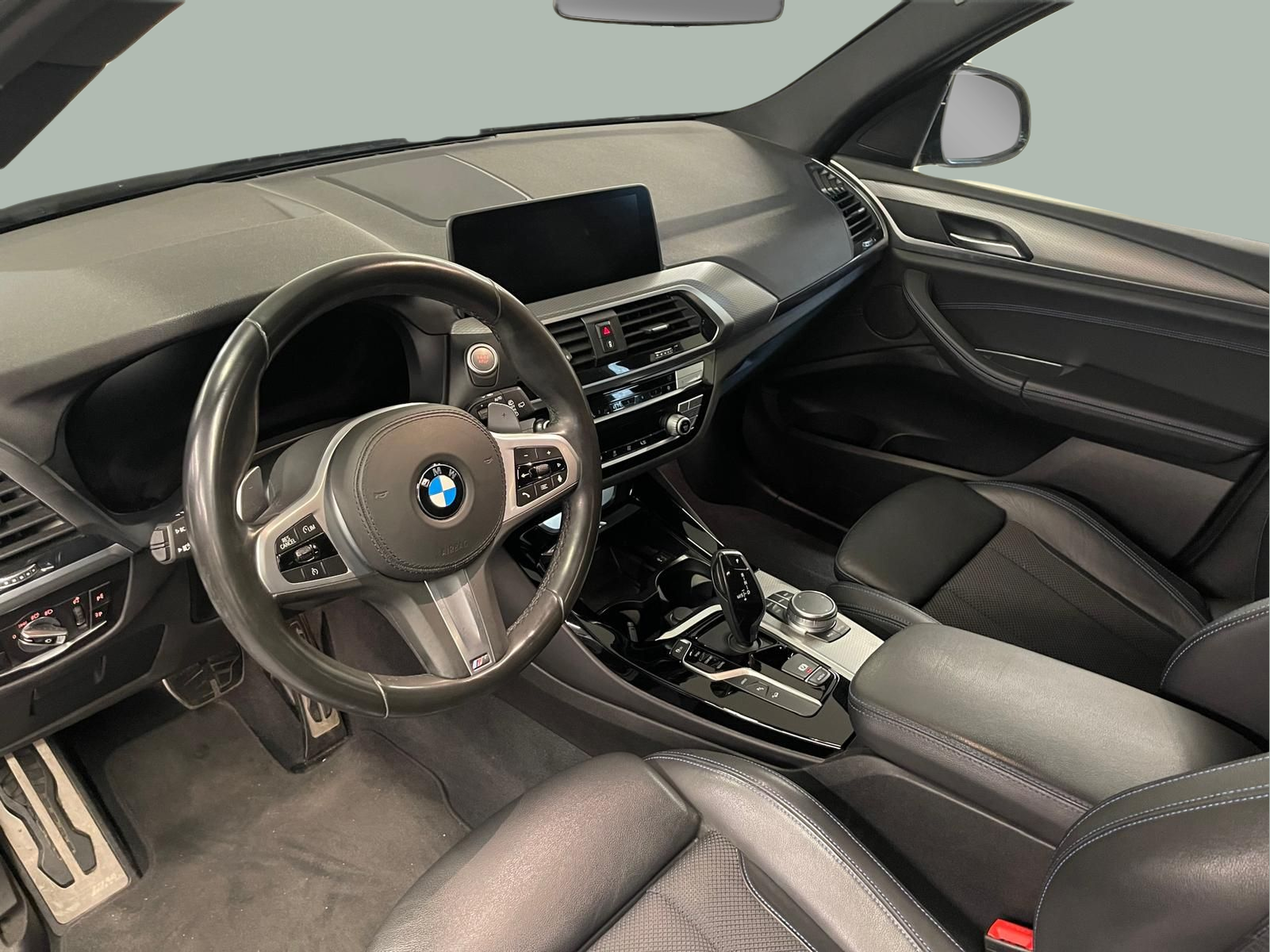 BMW X3 xDrive30e color Negro. Año 2020. 215KW(292CV). Elétrico / Gasolina Híbrido. En concesionario Santogal Carnaxide de Oeiras