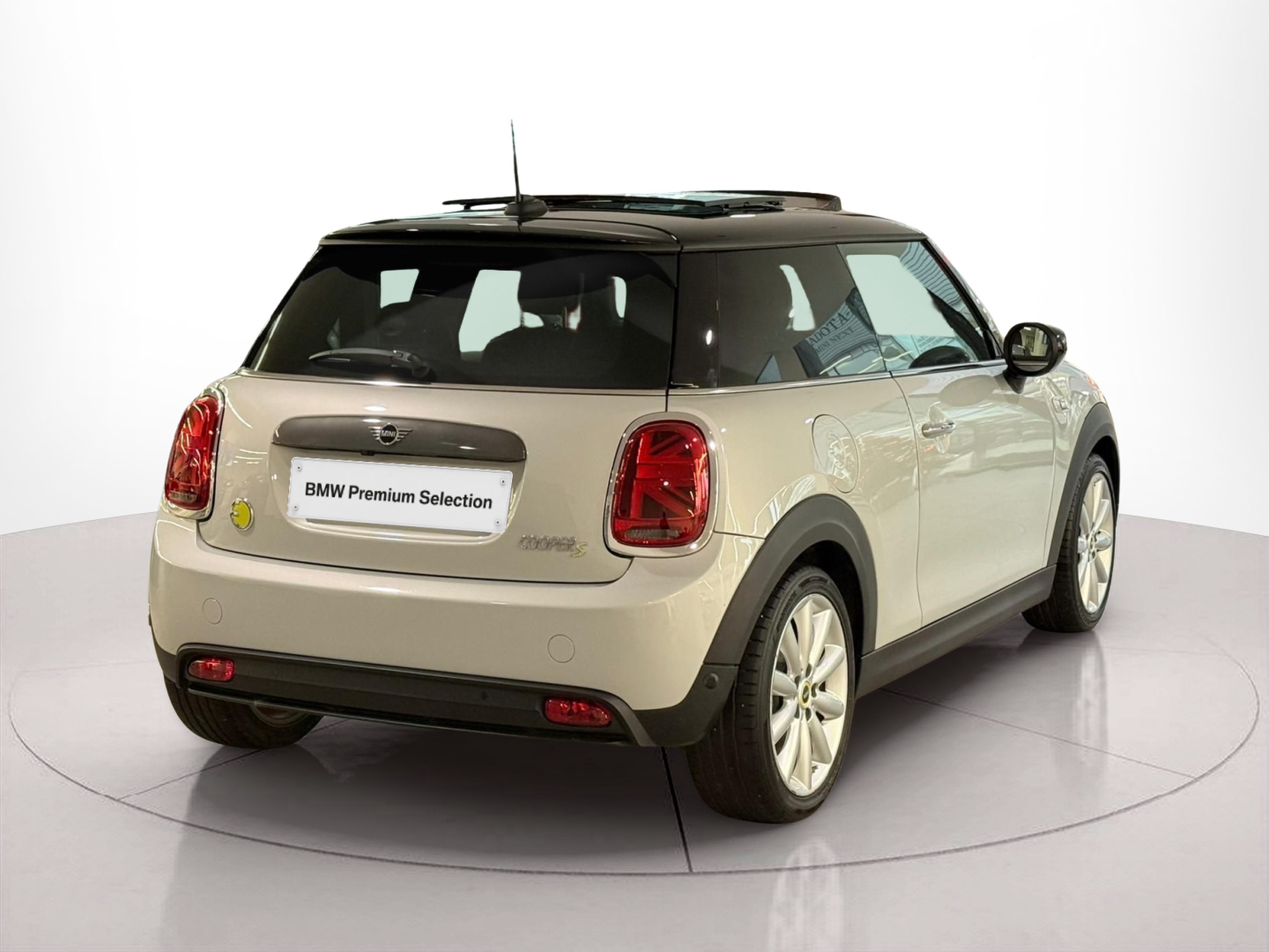 fotoG 4 del MINI MINI 3 Portas Cooper S E 135 kW (184 CV) 184cv Elétrico de 2020 em Oeiras