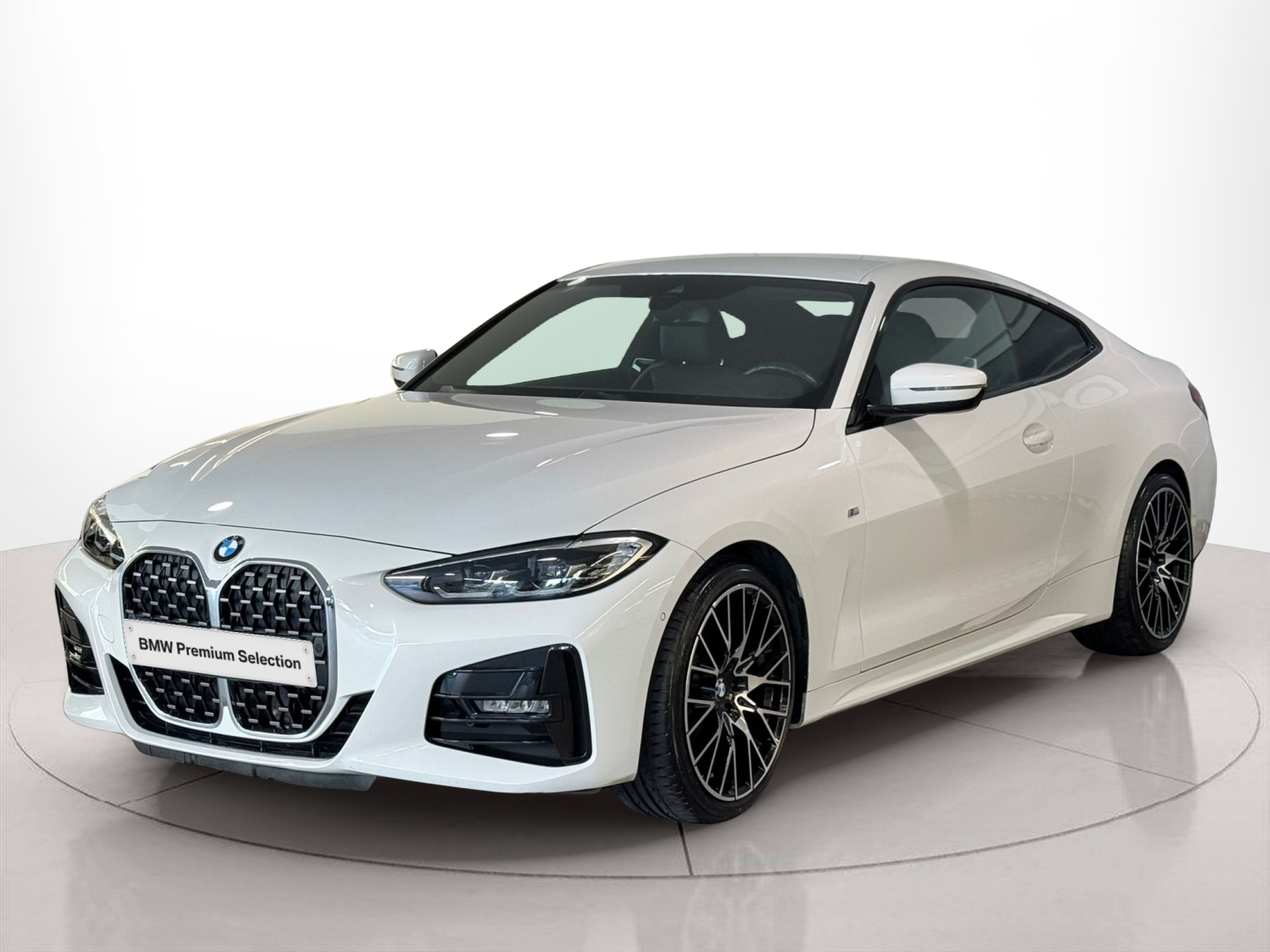 Fotos de BMW Série 4 420d Coupe color Blanco. Año 2021. 140KW(190CV). Diesel. En concesionario Santogal Carnaxide de Oeiras