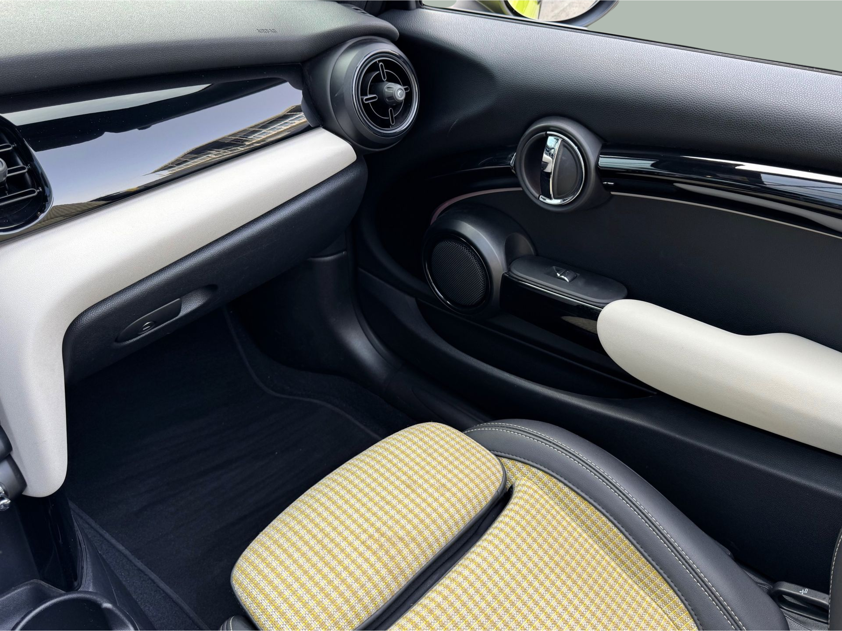 fotoG 18 del MINI MINI Cooper Cabrio S 131 kW (178 CV) 178cv Gasolina de 2021 em Oeiras