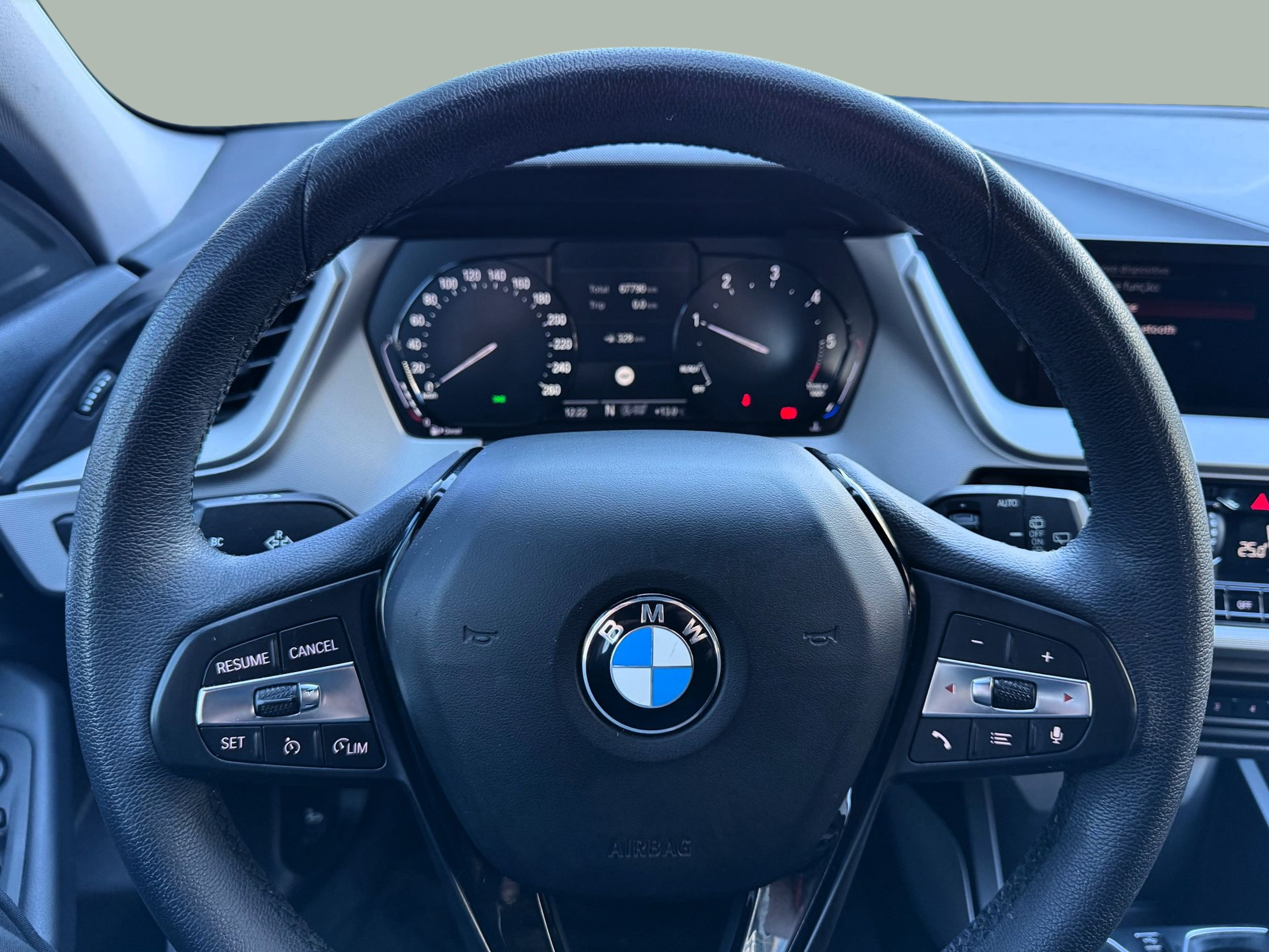 BMW Série 1 116d color Negro. Año 2021. 85KW(116CV). Diesel. En concesionario Santogal Oeiras de Oeiras