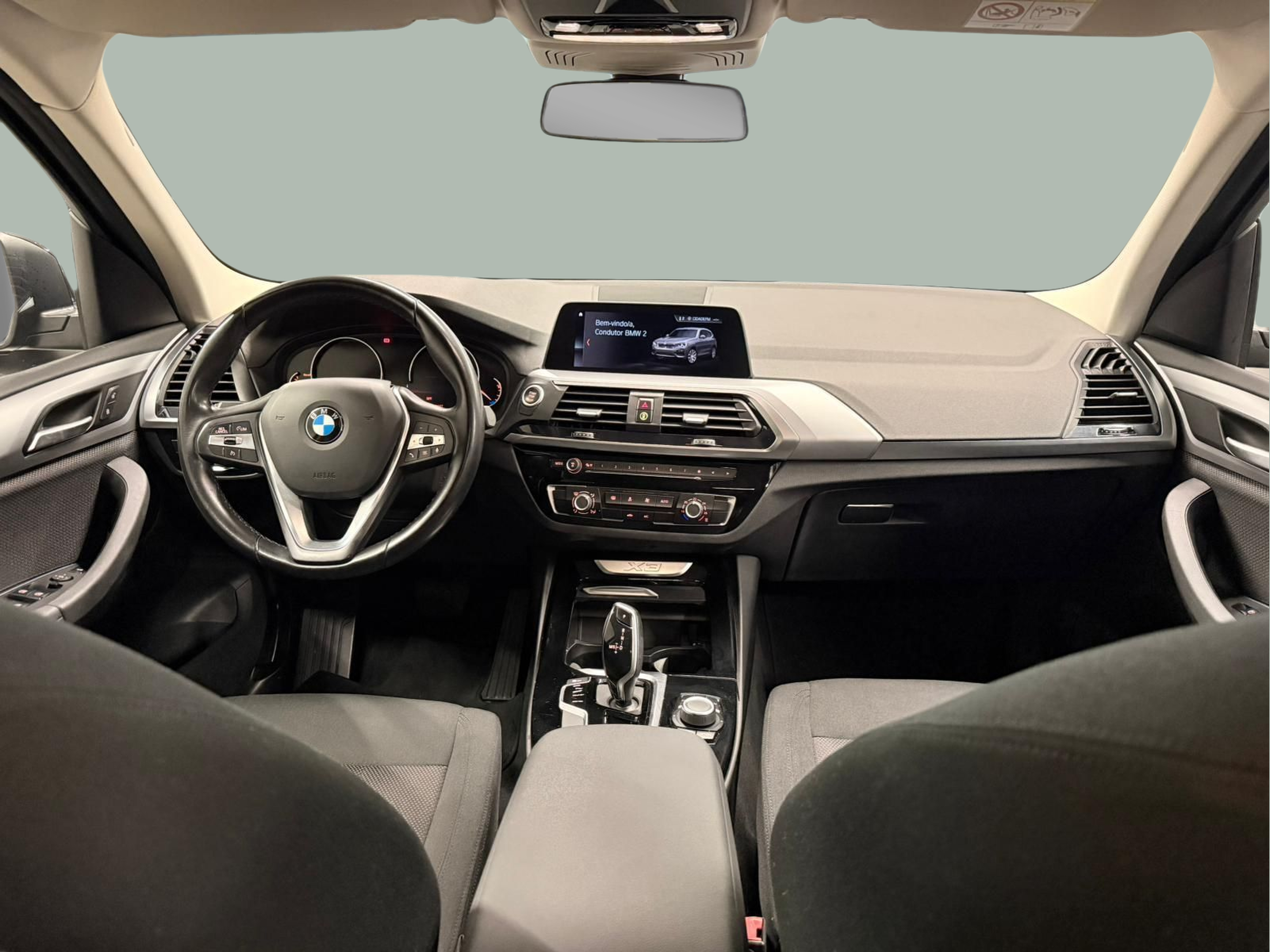 BMW X3 sDrive18d color Negro. Año 2021. 110KW(150CV). Diesel. En concesionario Santogal Carnaxide de Oeiras