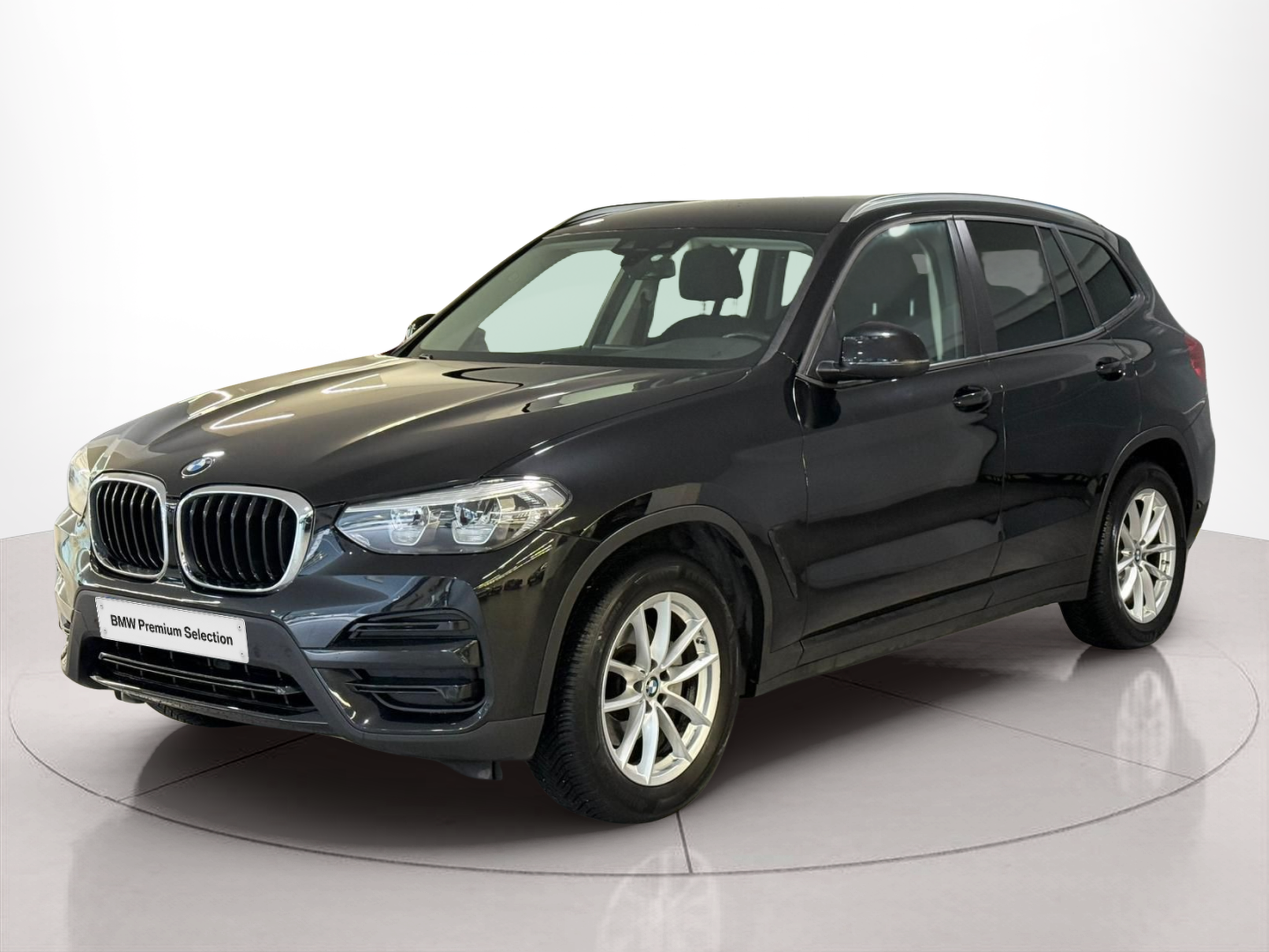 Fotos de BMW X3 sDrive18d color Negro. Año 2021. 110KW(150CV). Diesel. En concesionario Santogal Carnaxide de Oeiras