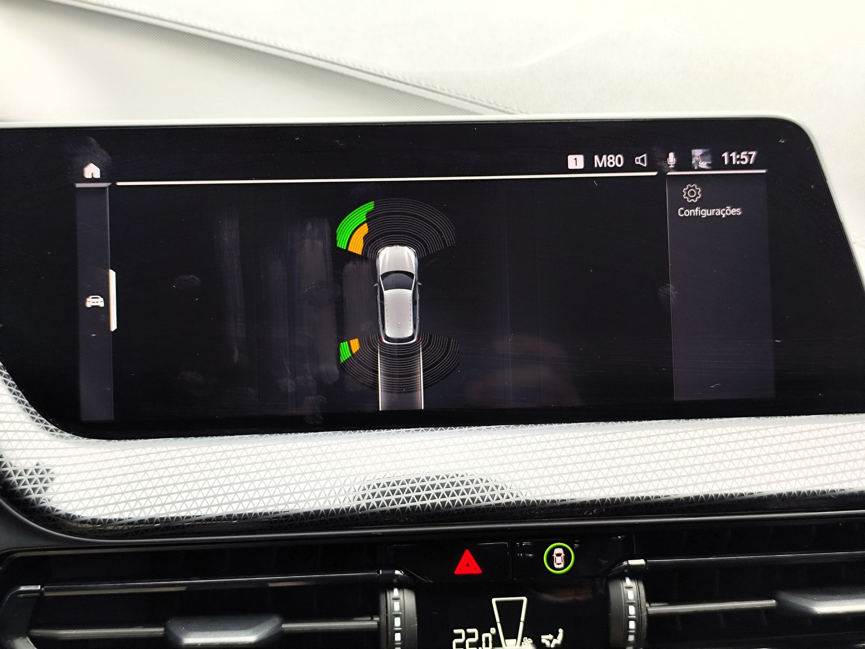 BMW Série 1 118d color Gris Plata. Año 2021. 110KW(150CV). Diesel. En concesionario Santogal Oeiras de Oeiras