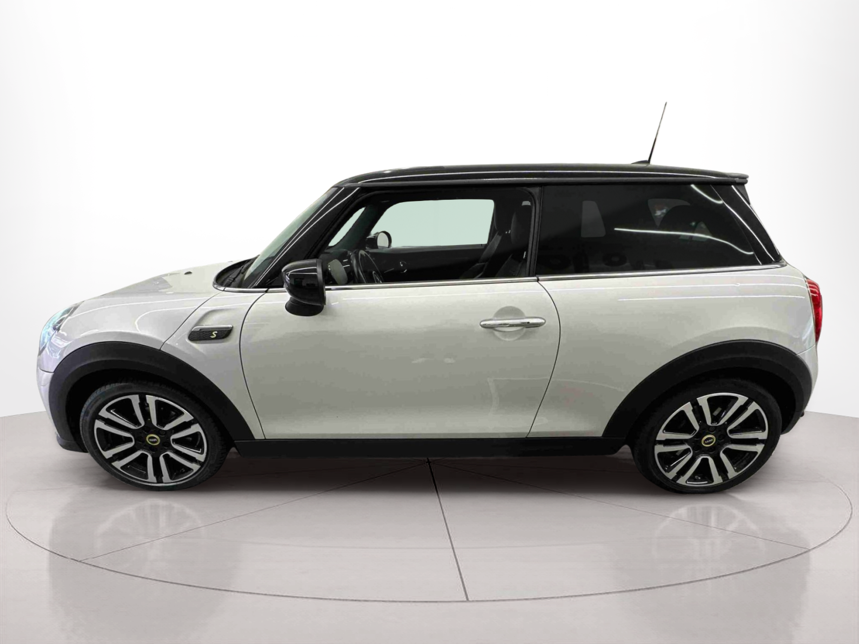 Fotos de MINI 3 Portas Cooper S E 135 kW (184 CV)