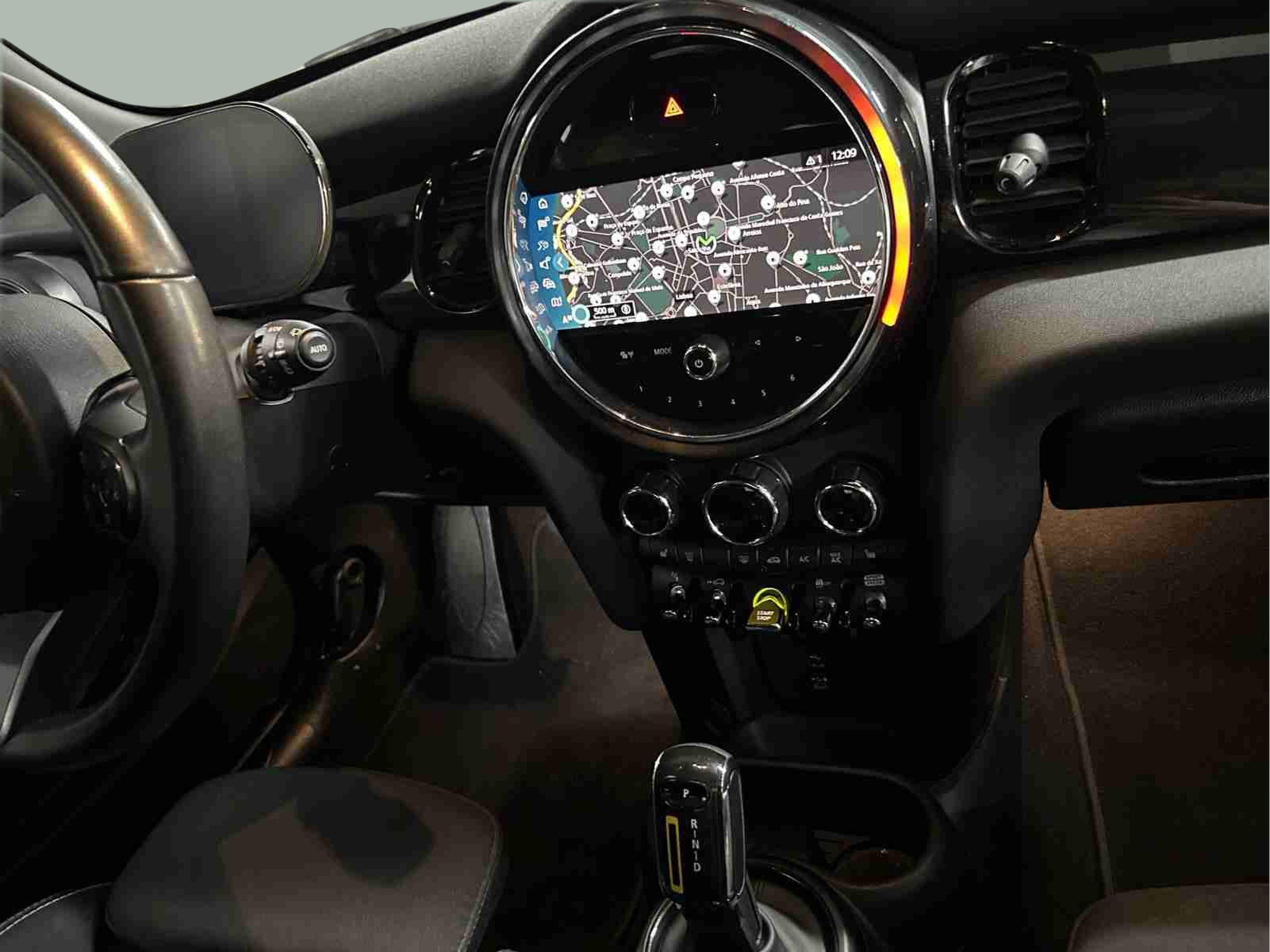 fotoG 6 del MINI MINI 3 Portas Cooper S E 135 kW (184 CV) 184cv Elétrico de 2021 em Oeiras