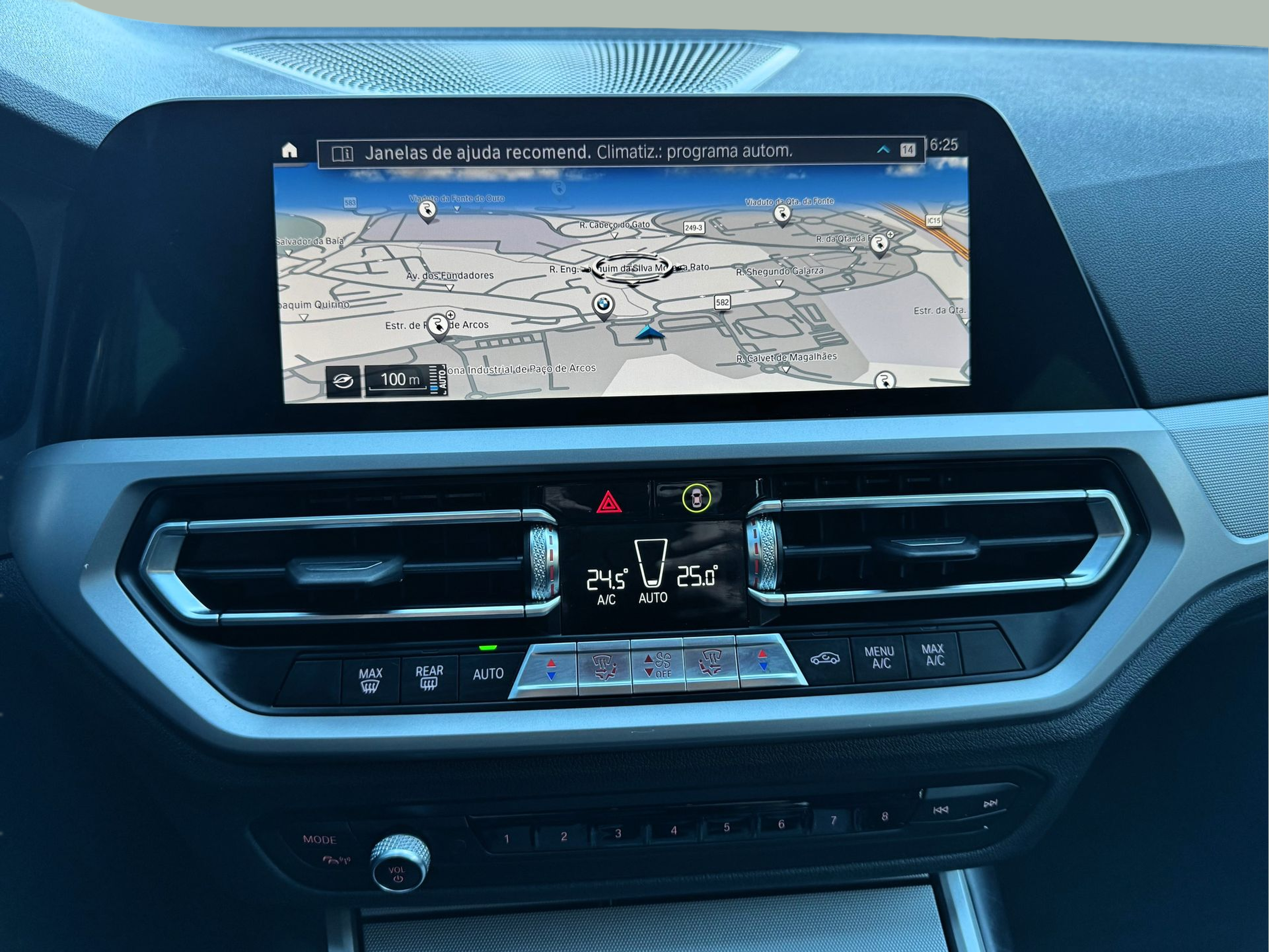 BMW Série 3 320e Berlina color Gris. Año 2021. 150KW(204CV). Elétrico / Gasolina Híbrido. En concesionario Santogal Oeiras de Oeiras