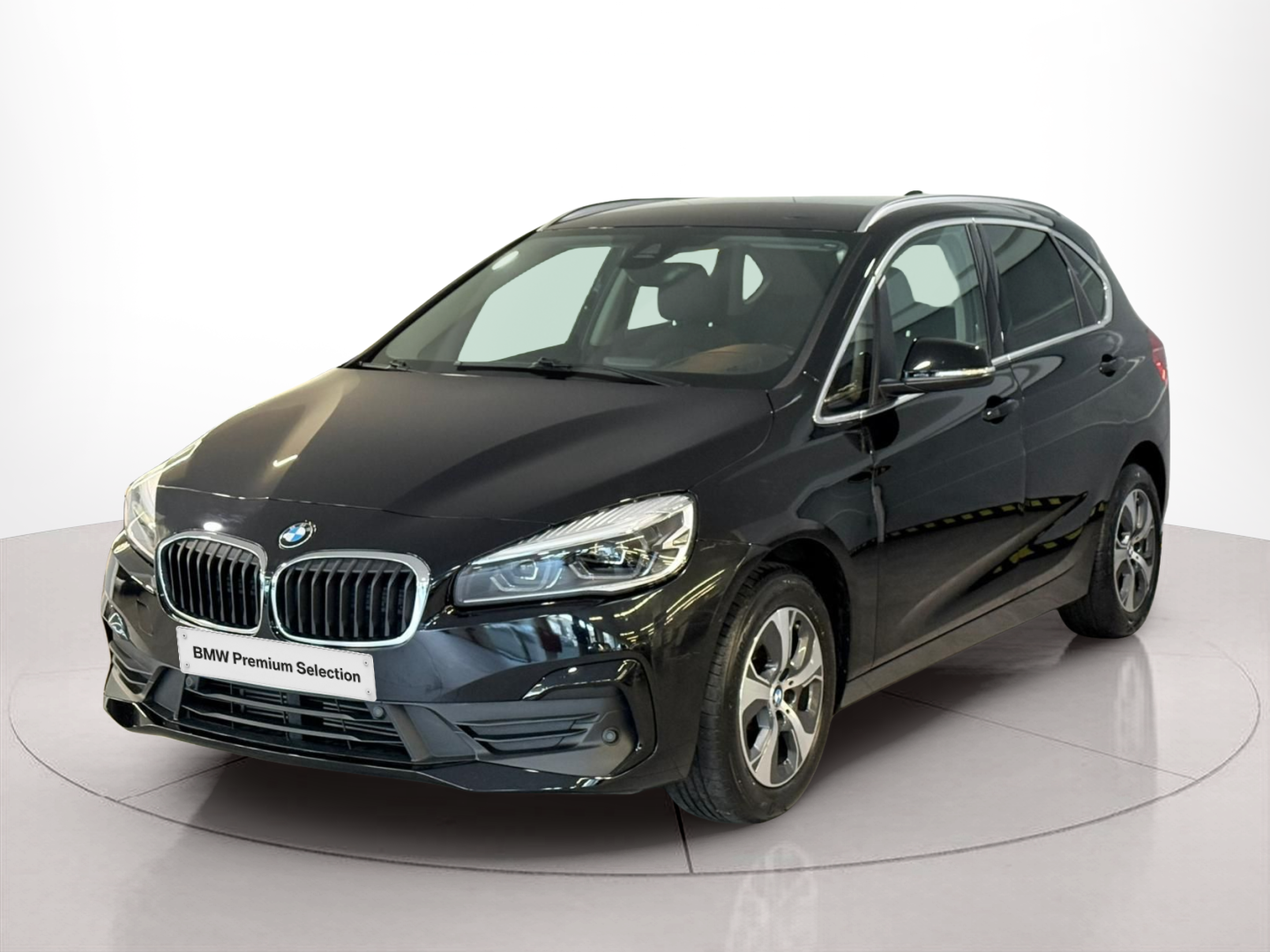 Fotos de BMW Série 2 216d Active Tourer color Negro. Año 2021. 85KW(116CV). Diesel. En concesionario Santogal Carnaxide de Oeiras