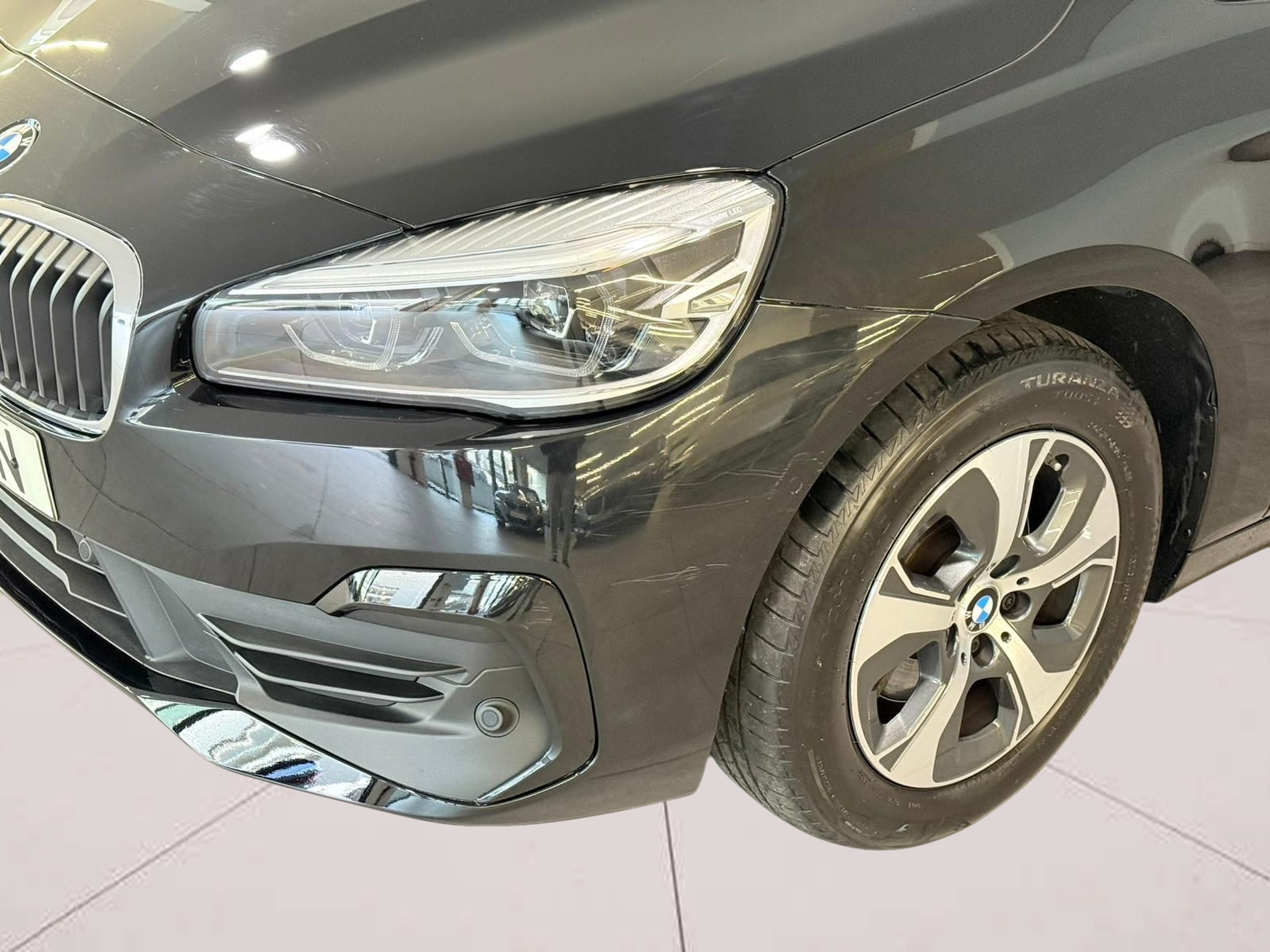 BMW Série 2 216d Active Tourer color Negro. Año 2021. 85KW(116CV). Diesel. En concesionario Santogal Carnaxide de Oeiras