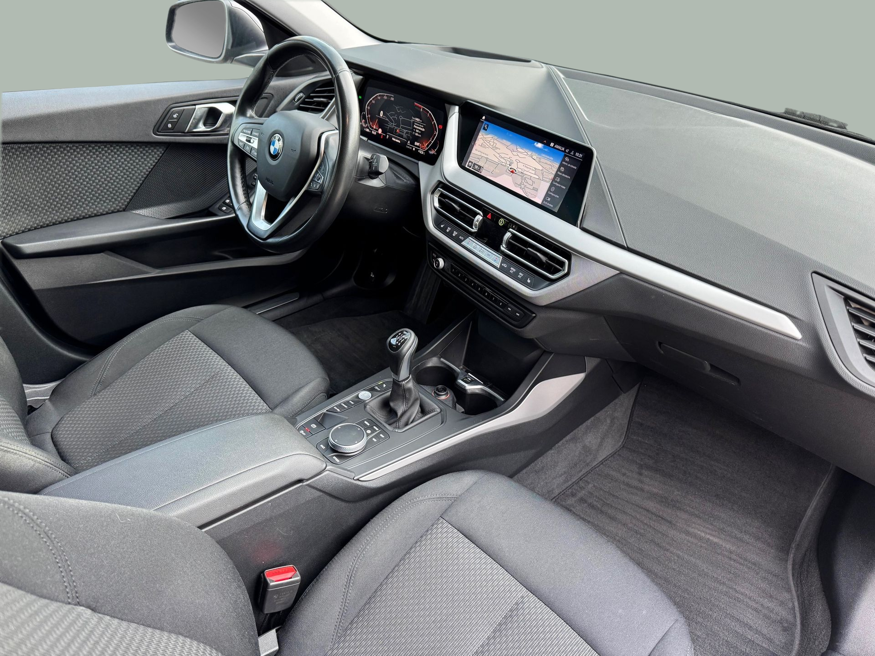 BMW Série 1 116i color Negro. Año 2021. 80KW(109CV). Gasolina. En concesionario Santogal Oeiras de Oeiras