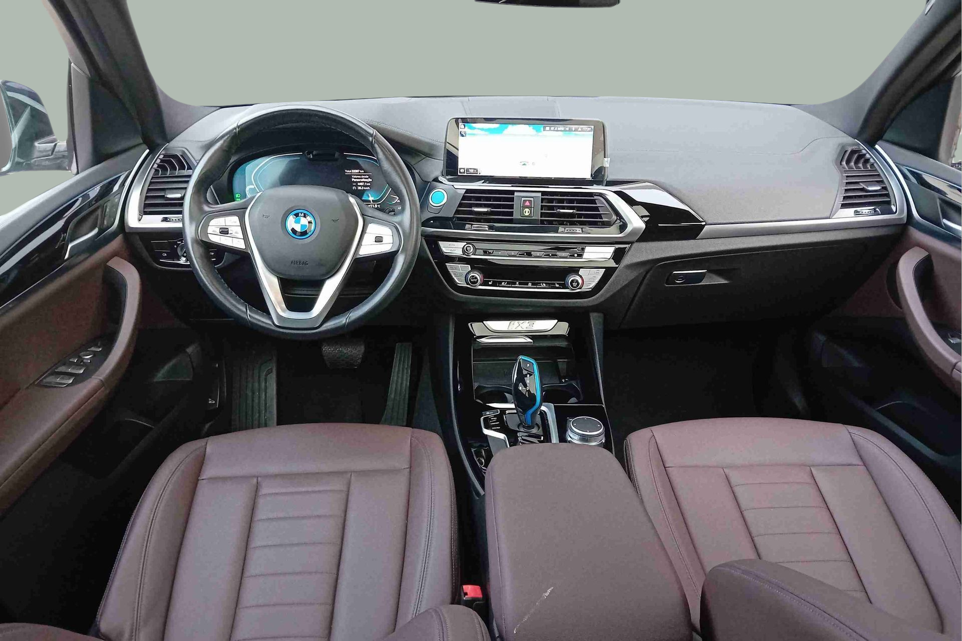 BMW iX3 iX3 80 kWh color Azul. Año 2022. 210KW(286CV). Elétrico. En concesionario Santogal Seixal de Seixal