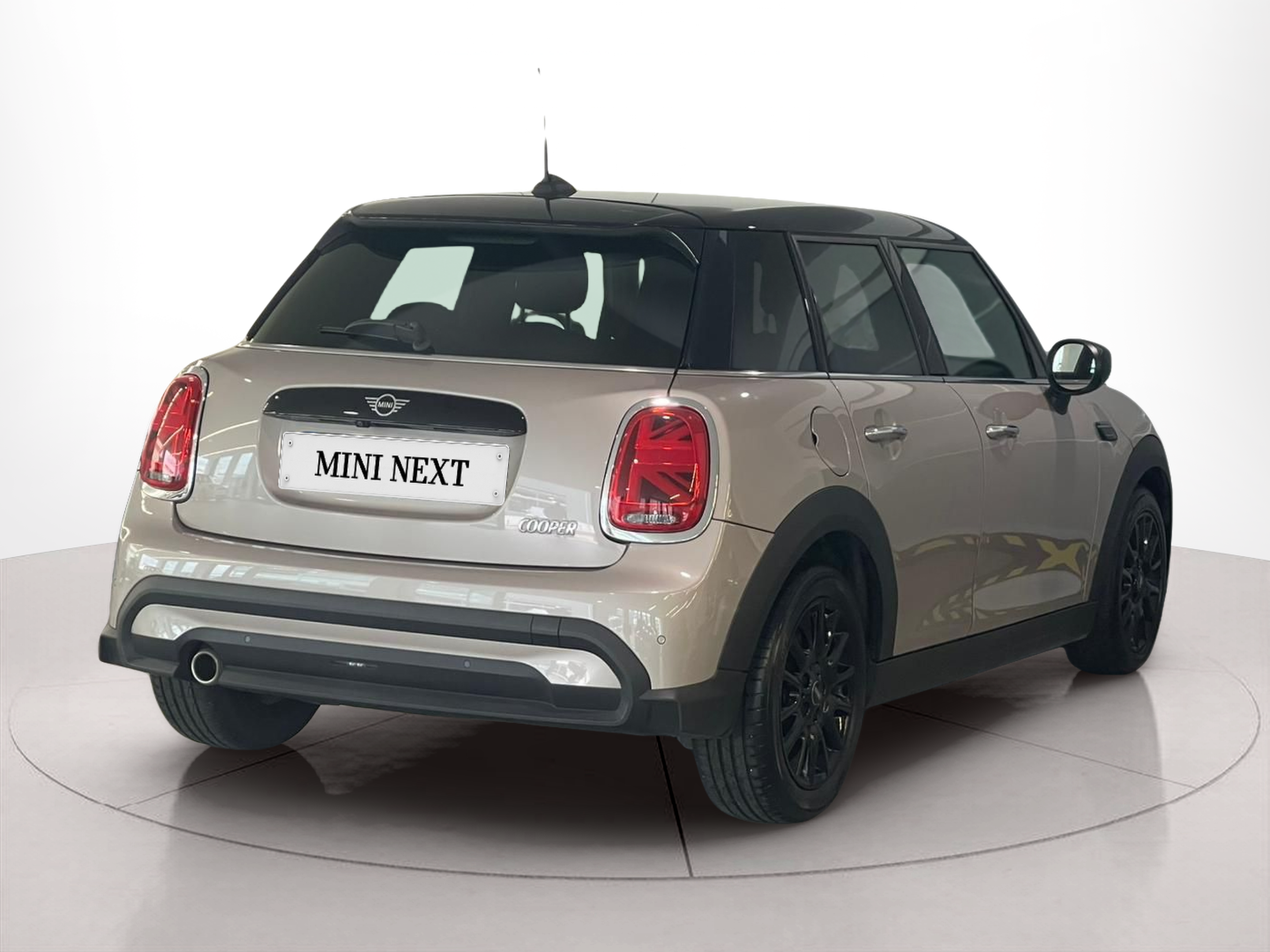 fotoG 4 del MINI MINI Cooper 5 Portas 100 kW (136 CV) 136cv Gasolina de 2022 em Oeiras